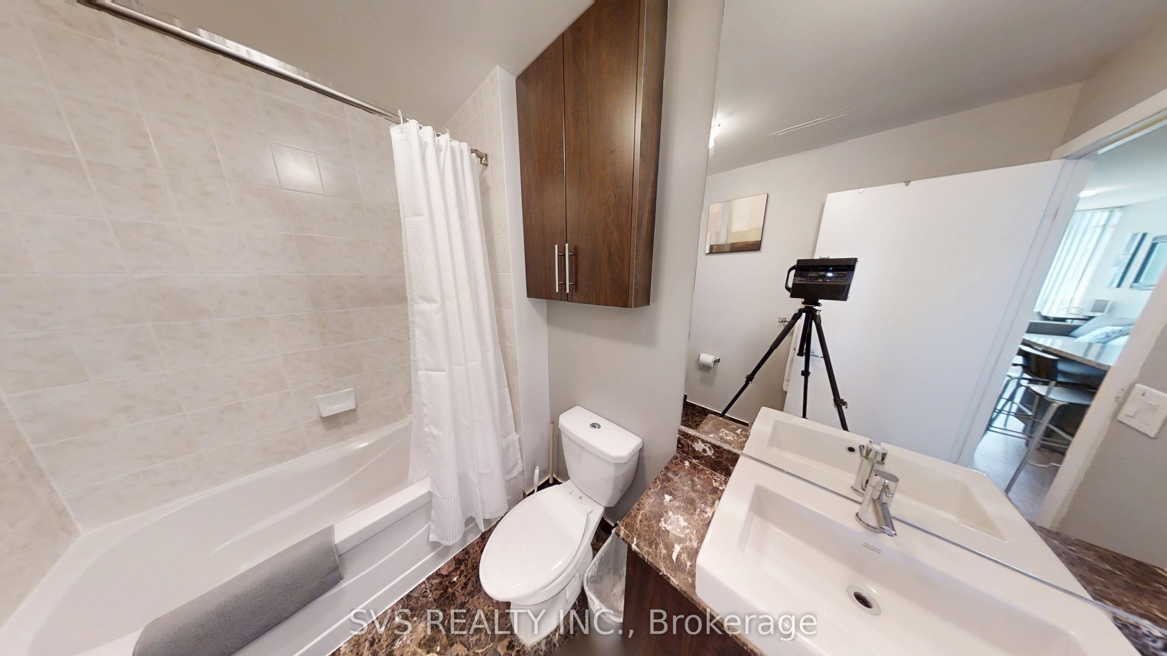 55 Bremner Boulevard 1705 Property Photo 9