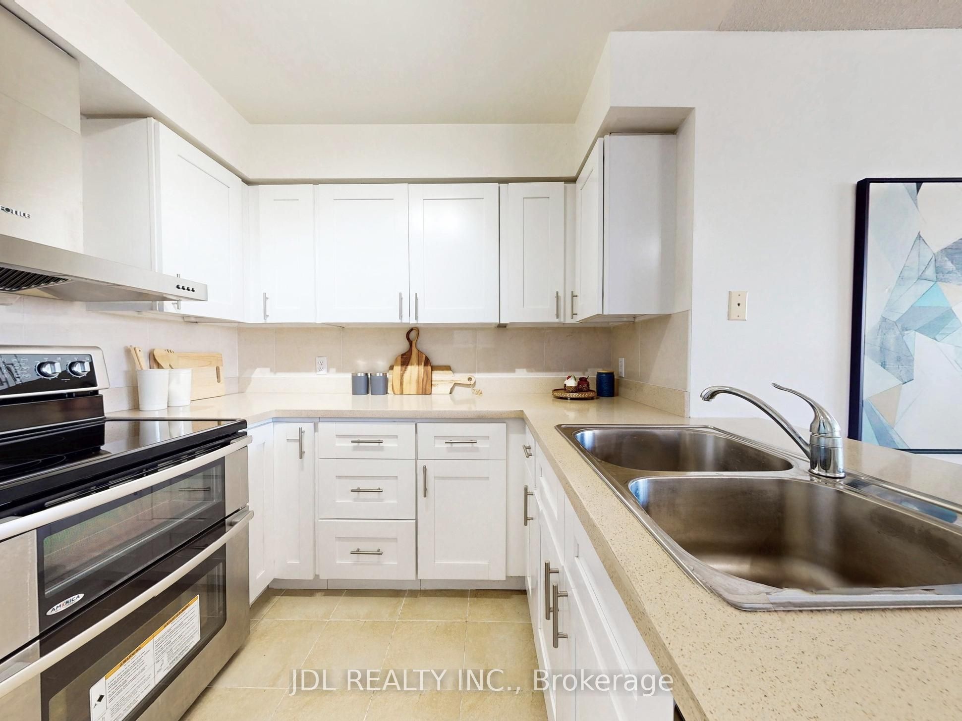 260 Doris Avenue 906 Property Photo 2