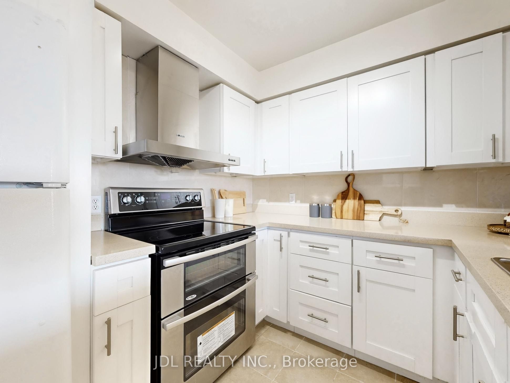 260 Doris Avenue 906 Property Photo 3
