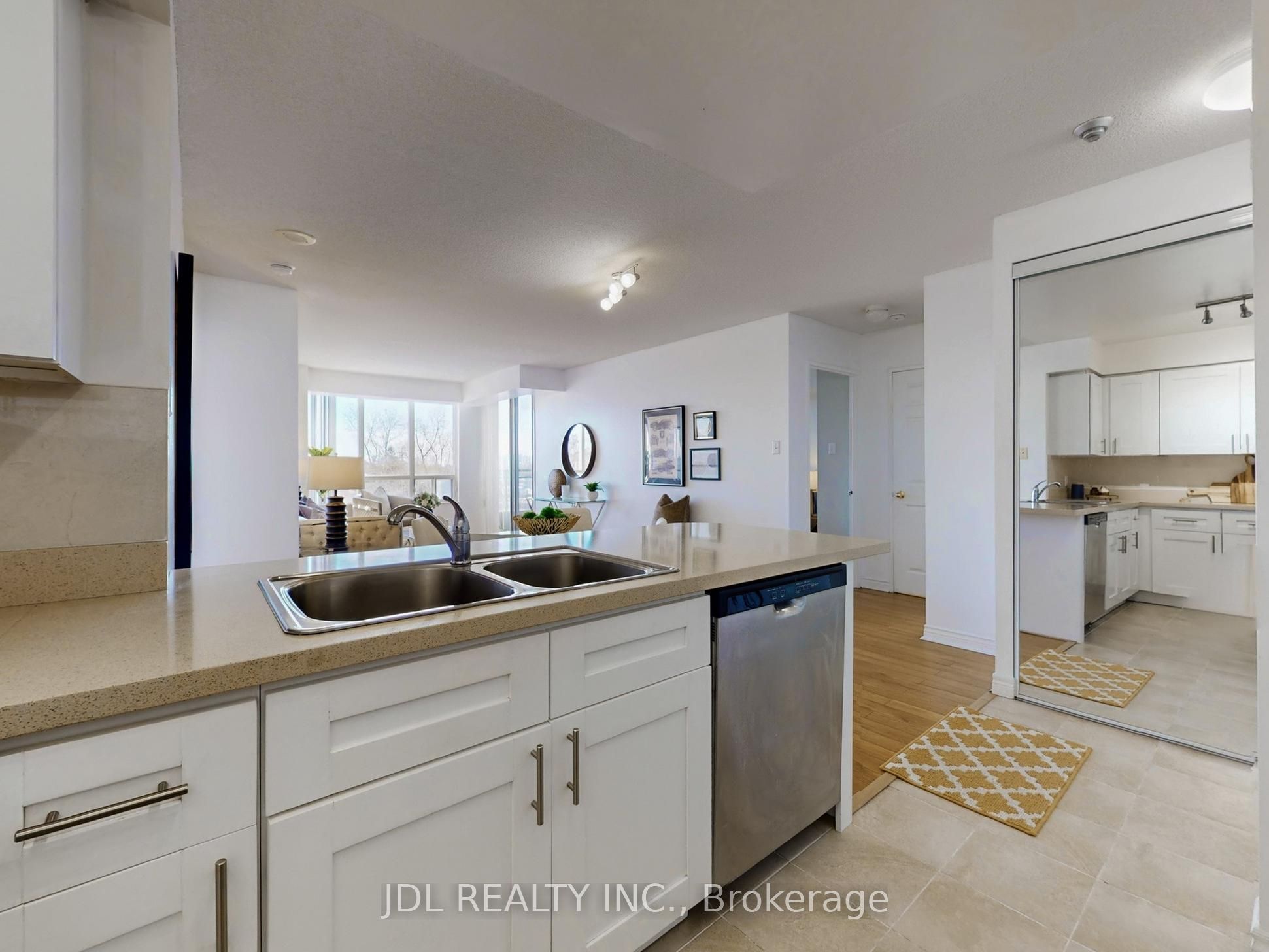 260 Doris Avenue 906 Property Photo 4