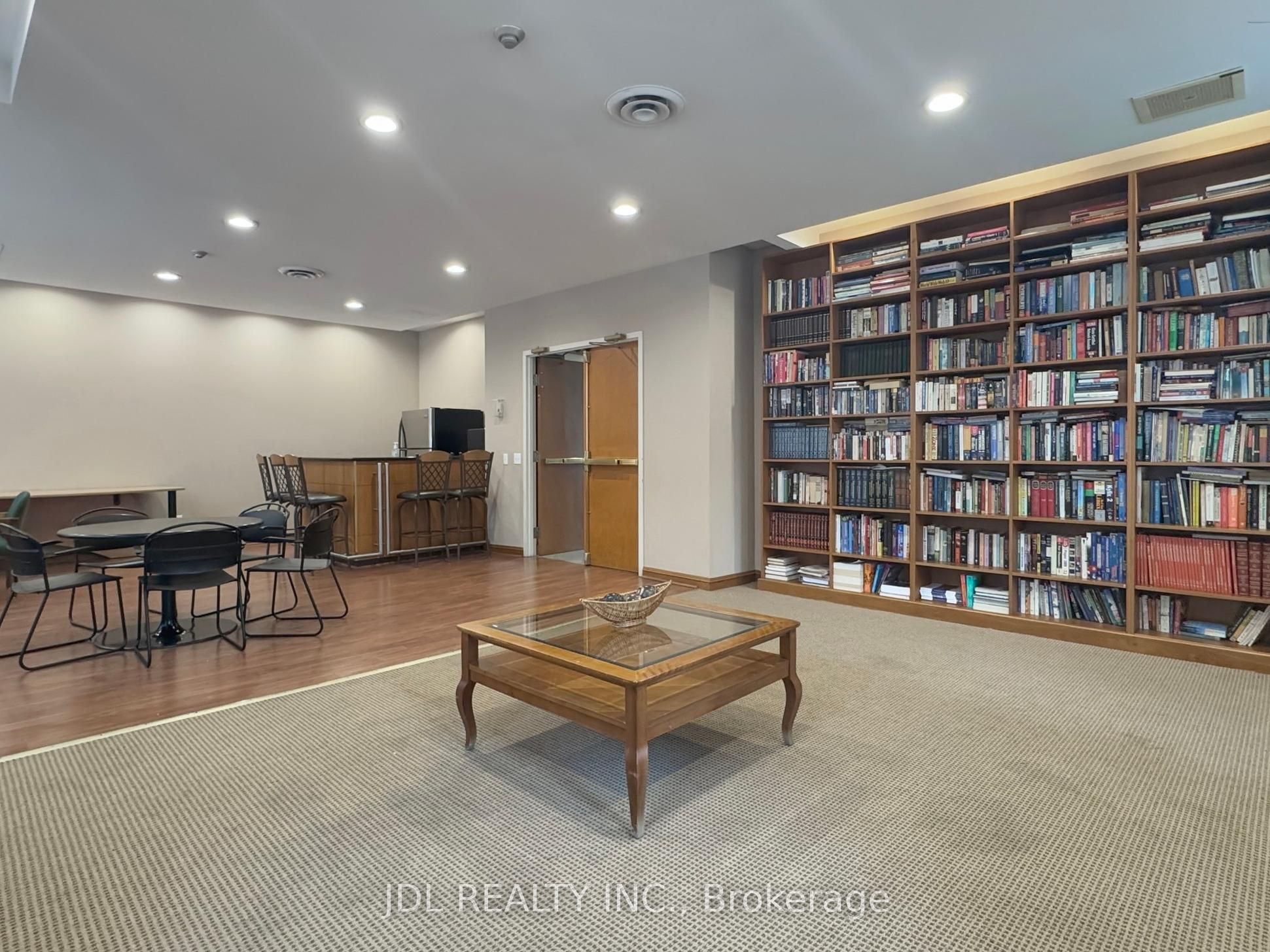 260 Doris Avenue 906 Property Photo 28