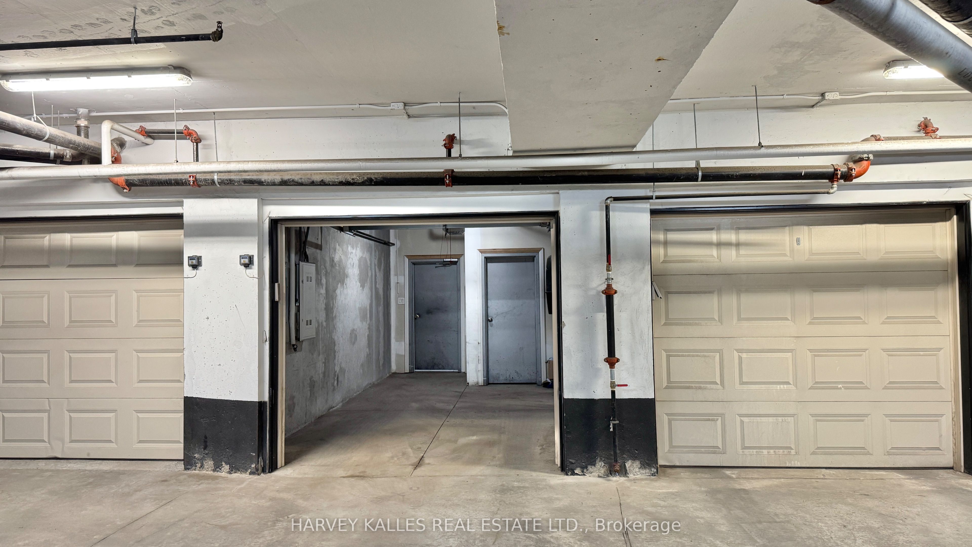1042 Avenue Road Property Photo 30