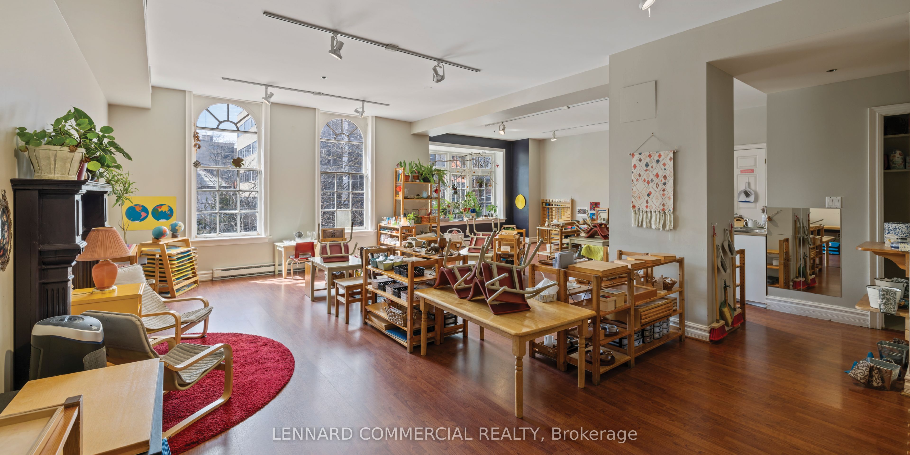 39 Spadina Road Property Photo 7