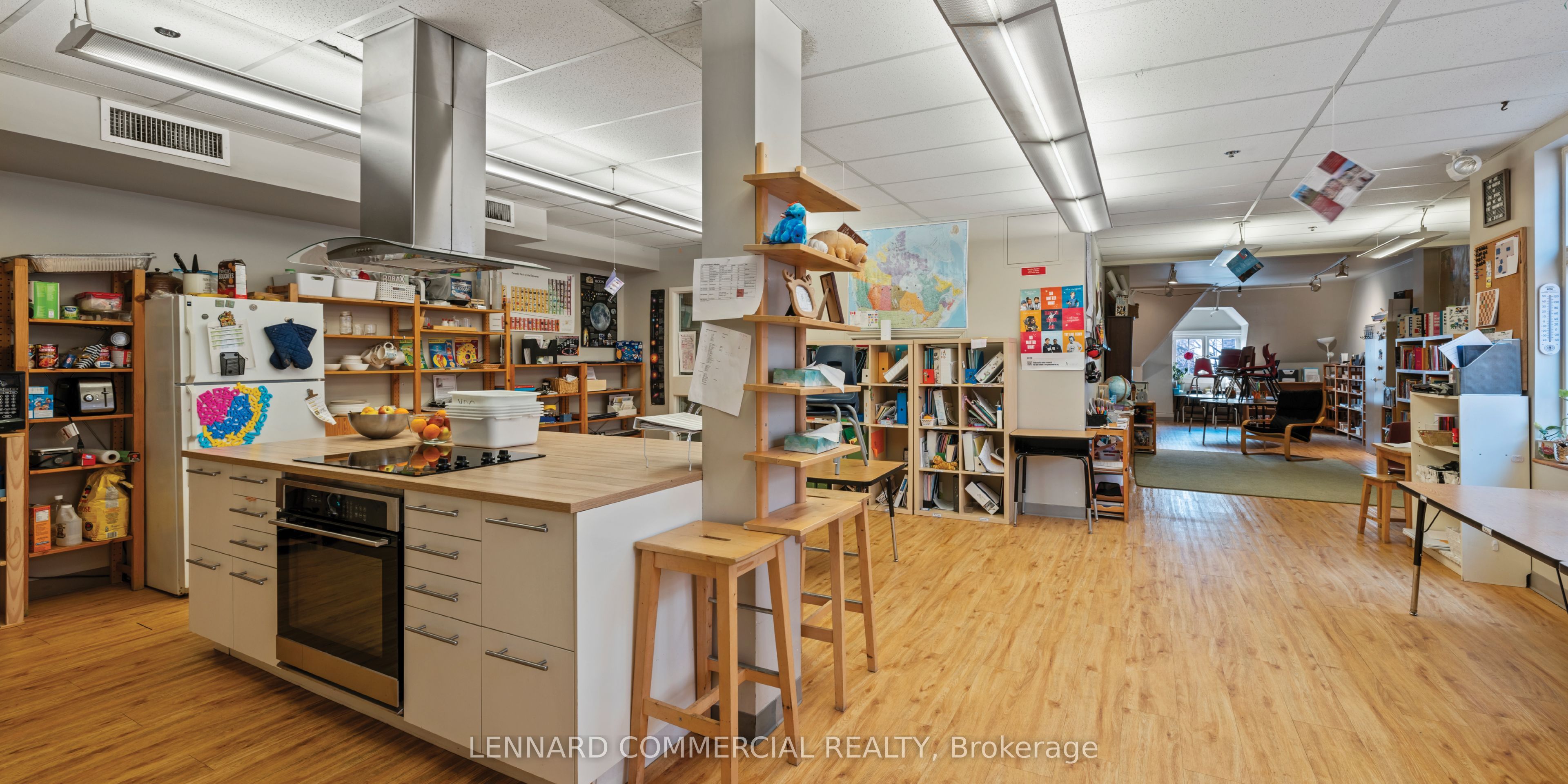 39 Spadina Road Property Photo 9