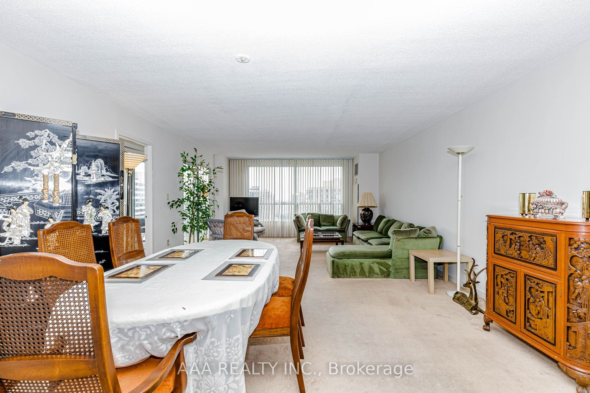 5 Concorde Place 2101 Property Photo 8