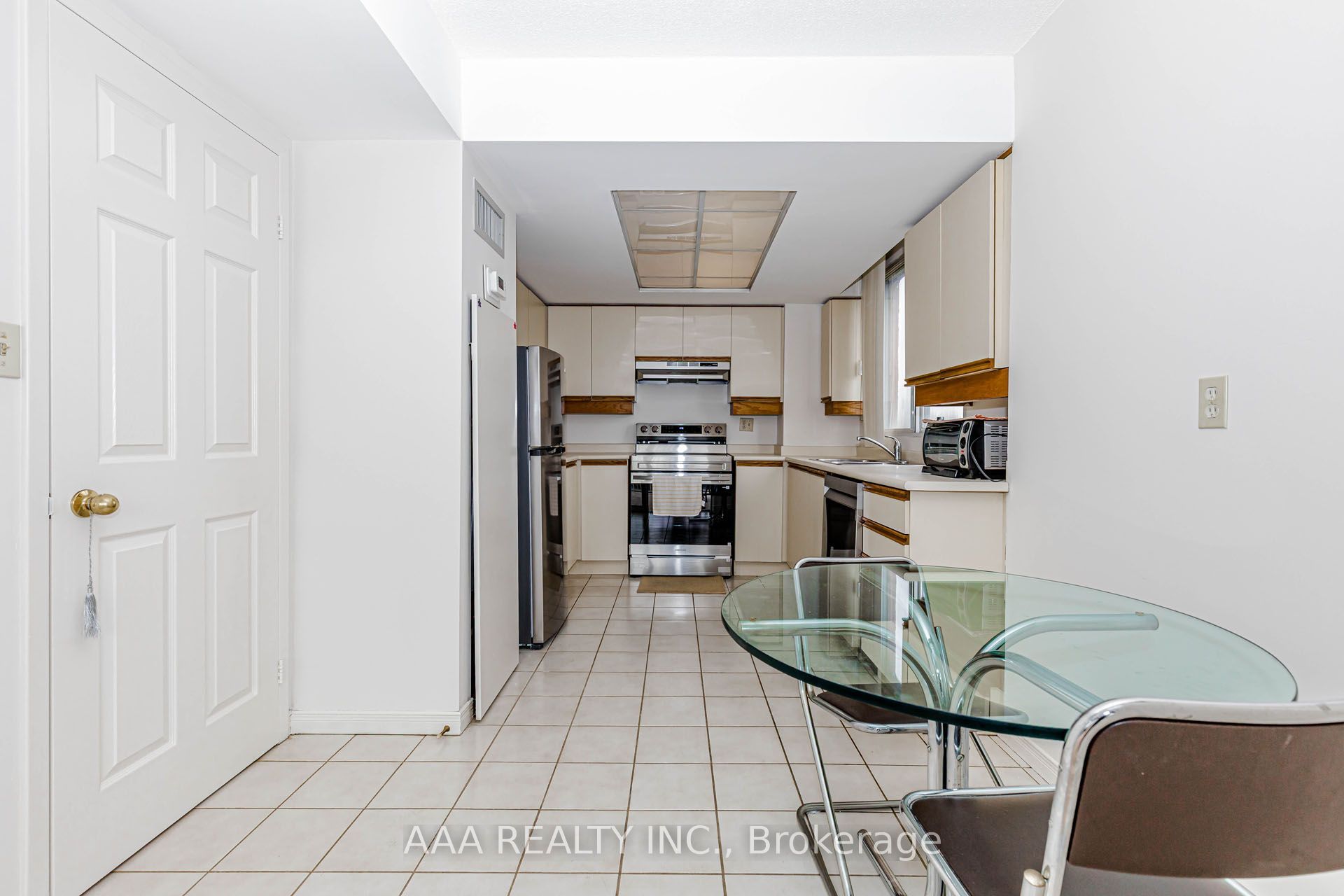 5 Concorde Place 2101 Property Photo 16