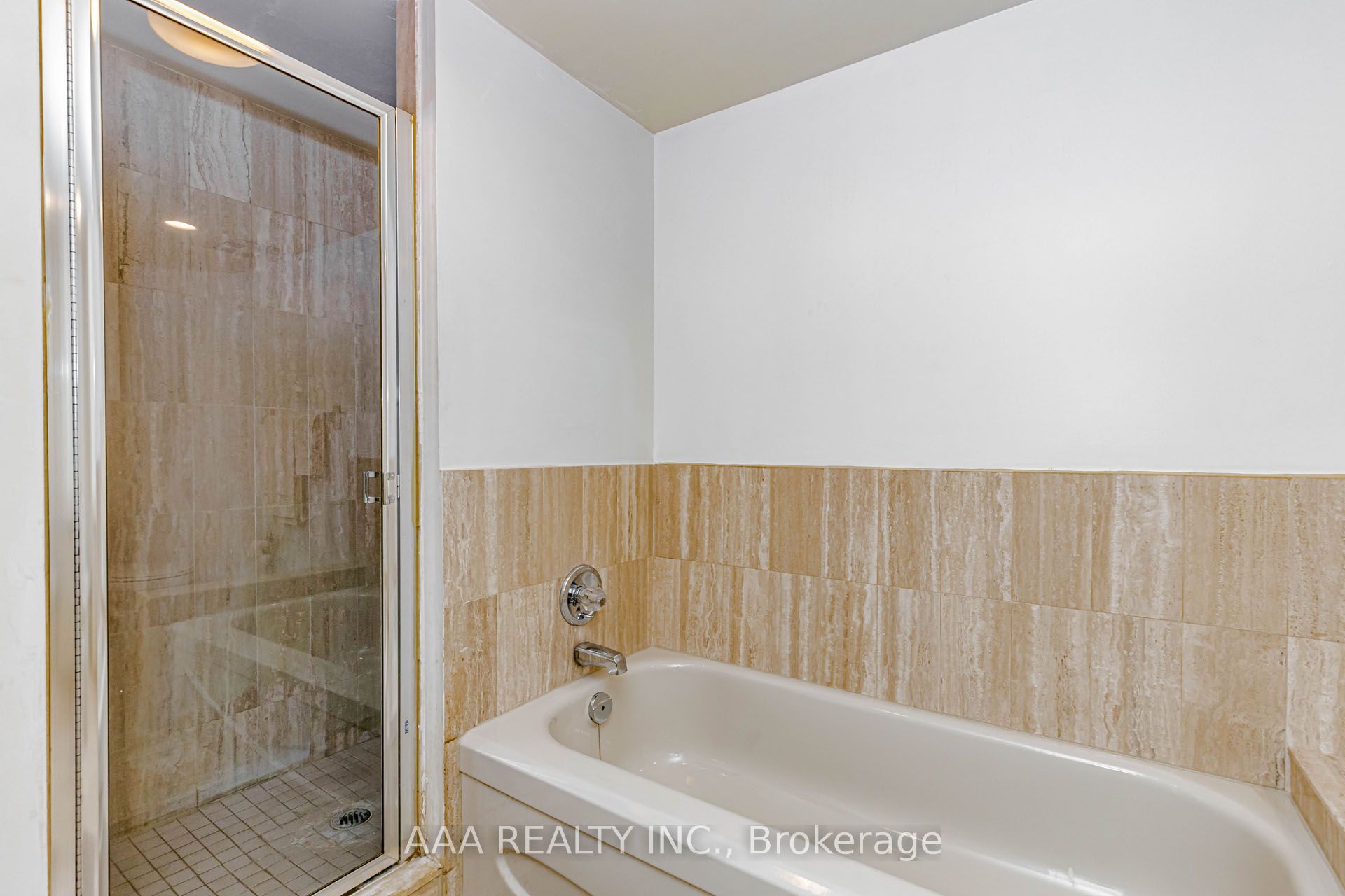 5 Concorde Place 2101 Property Photo 29