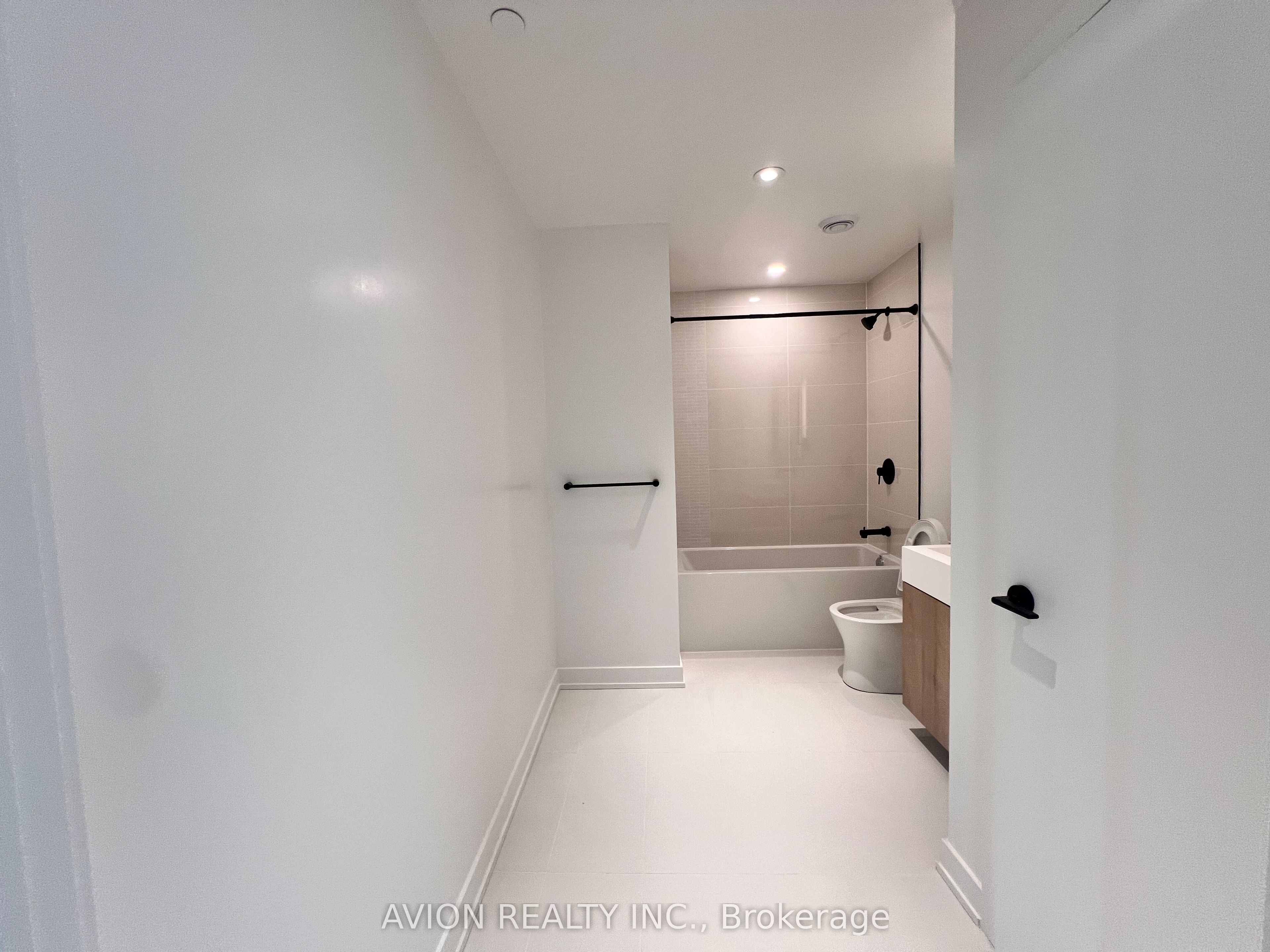 117 Broadway Avenue 2512 Property Photo 10