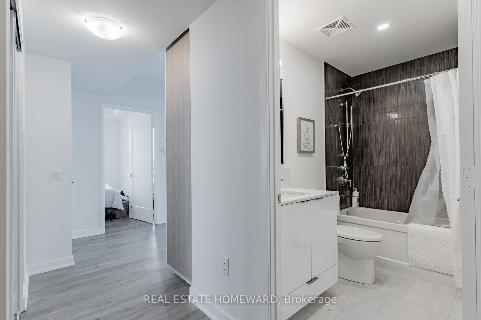 28 Freeland St. Street 3907 Property Photo 11