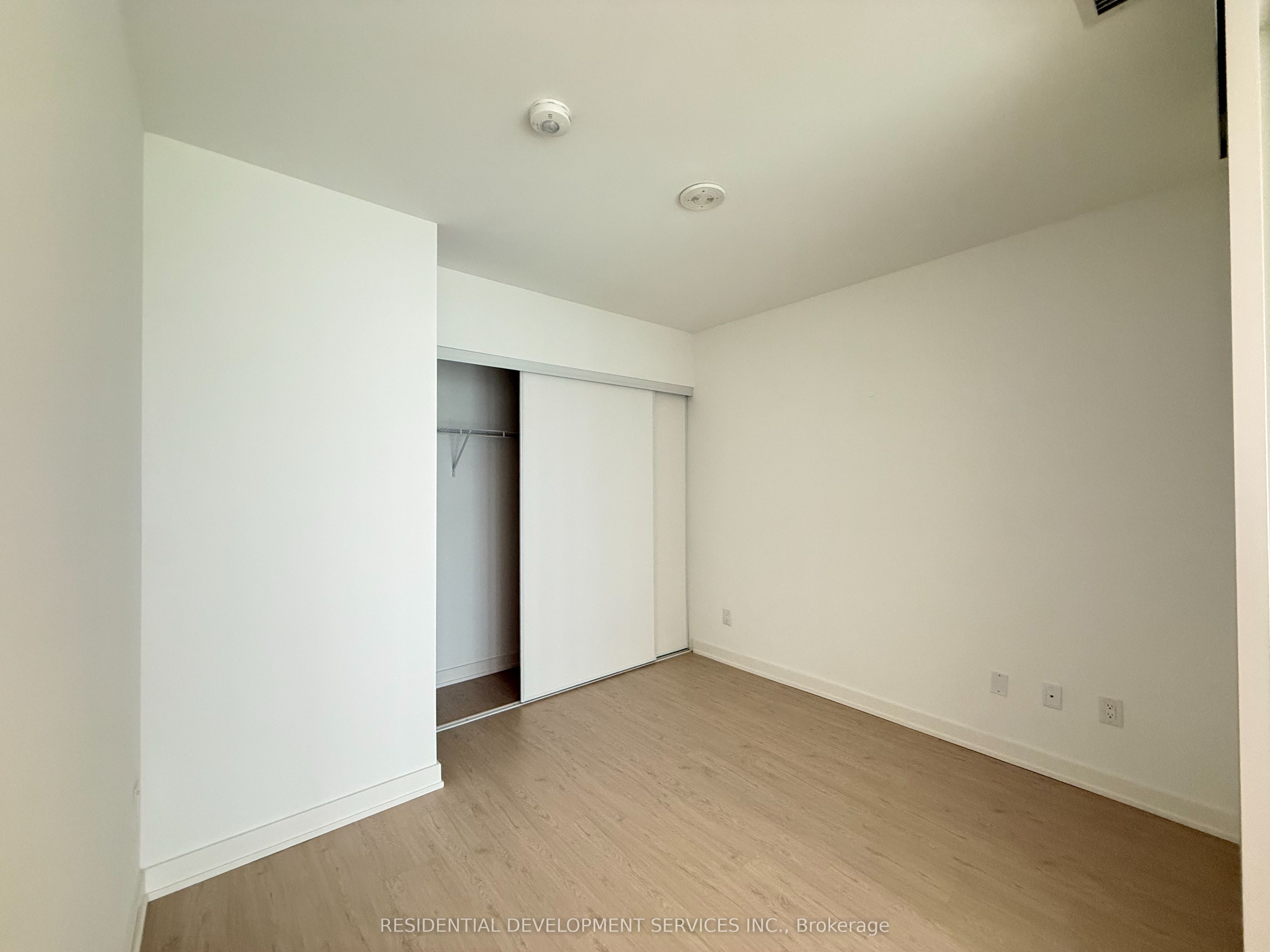 65 Mutual Street 408 Property Photo 7