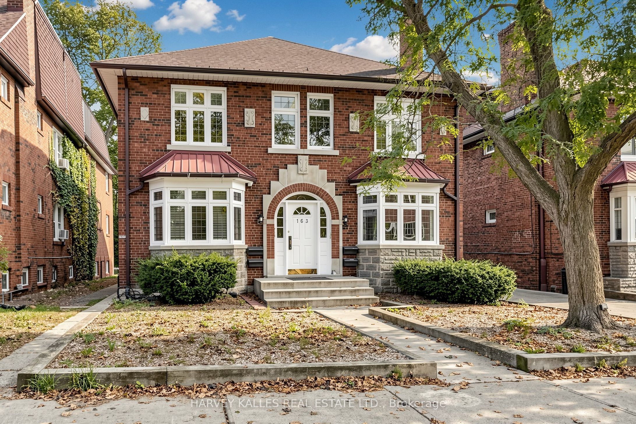 163 Highbourne Road South 2nd Property Photo 3