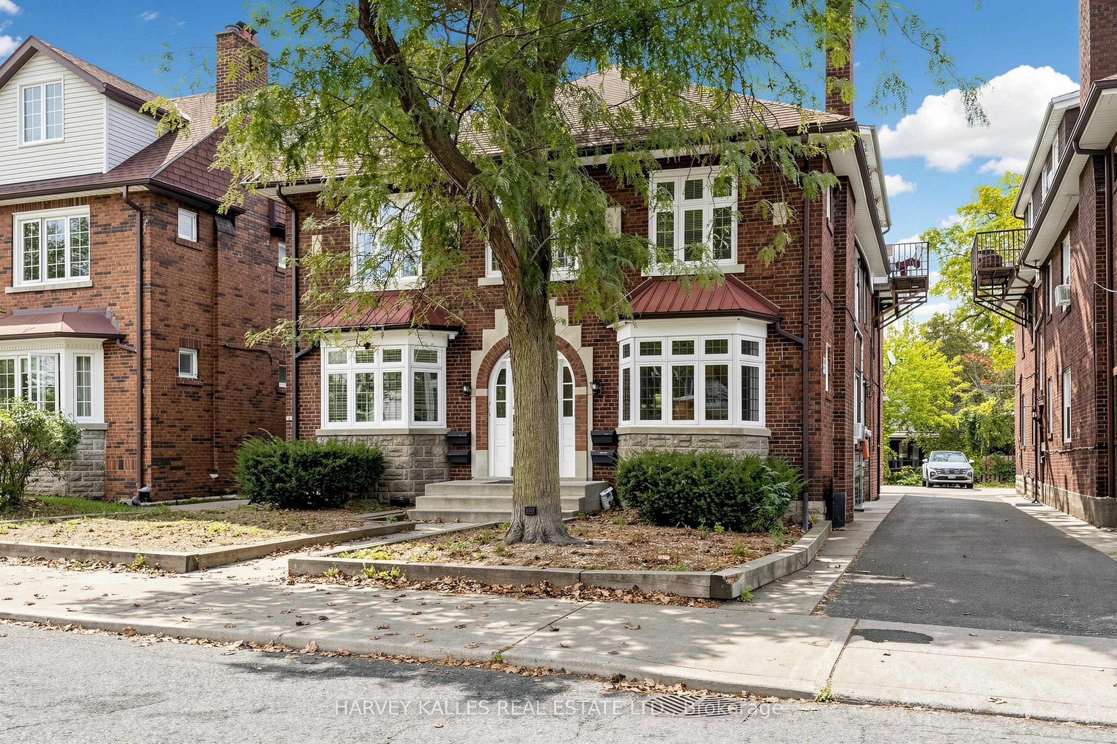 163 Highbourne Road South 2nd Property Photo 6