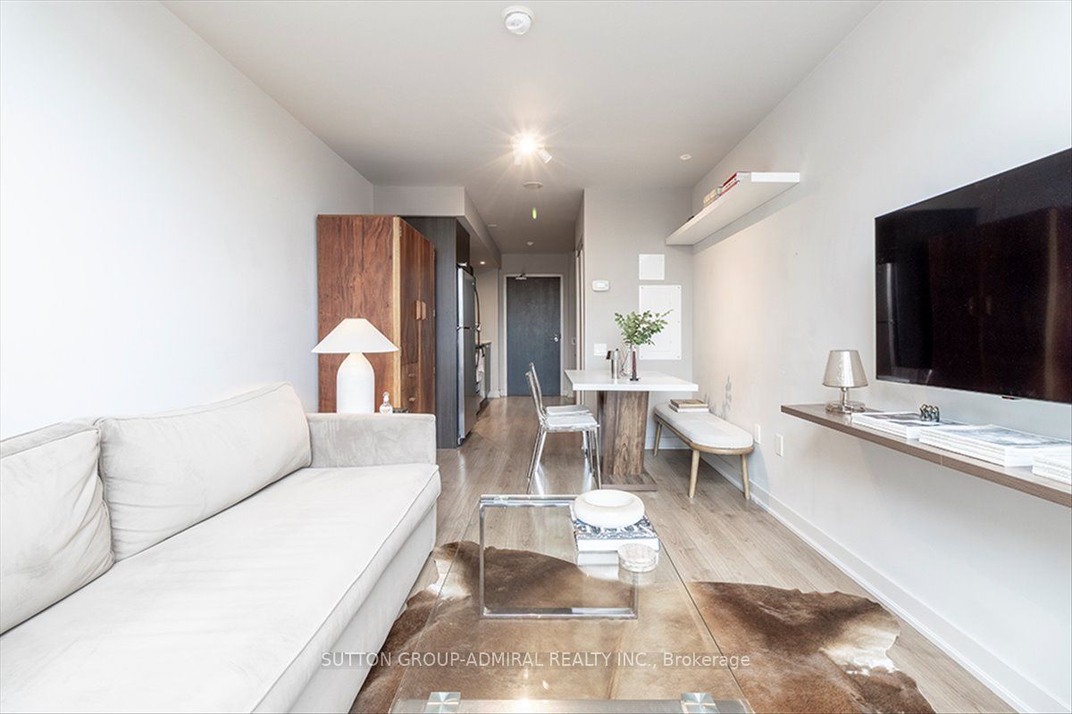 775 King Street W 221 Property Photo 10