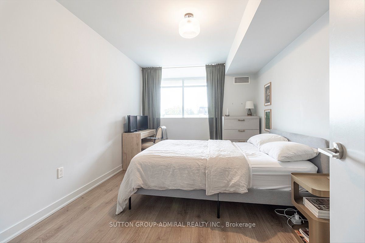 775 King Street W 221 Property Photo 17