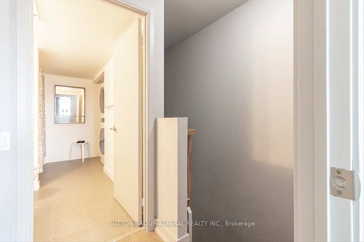 775 King Street W 221 Property Photo 19