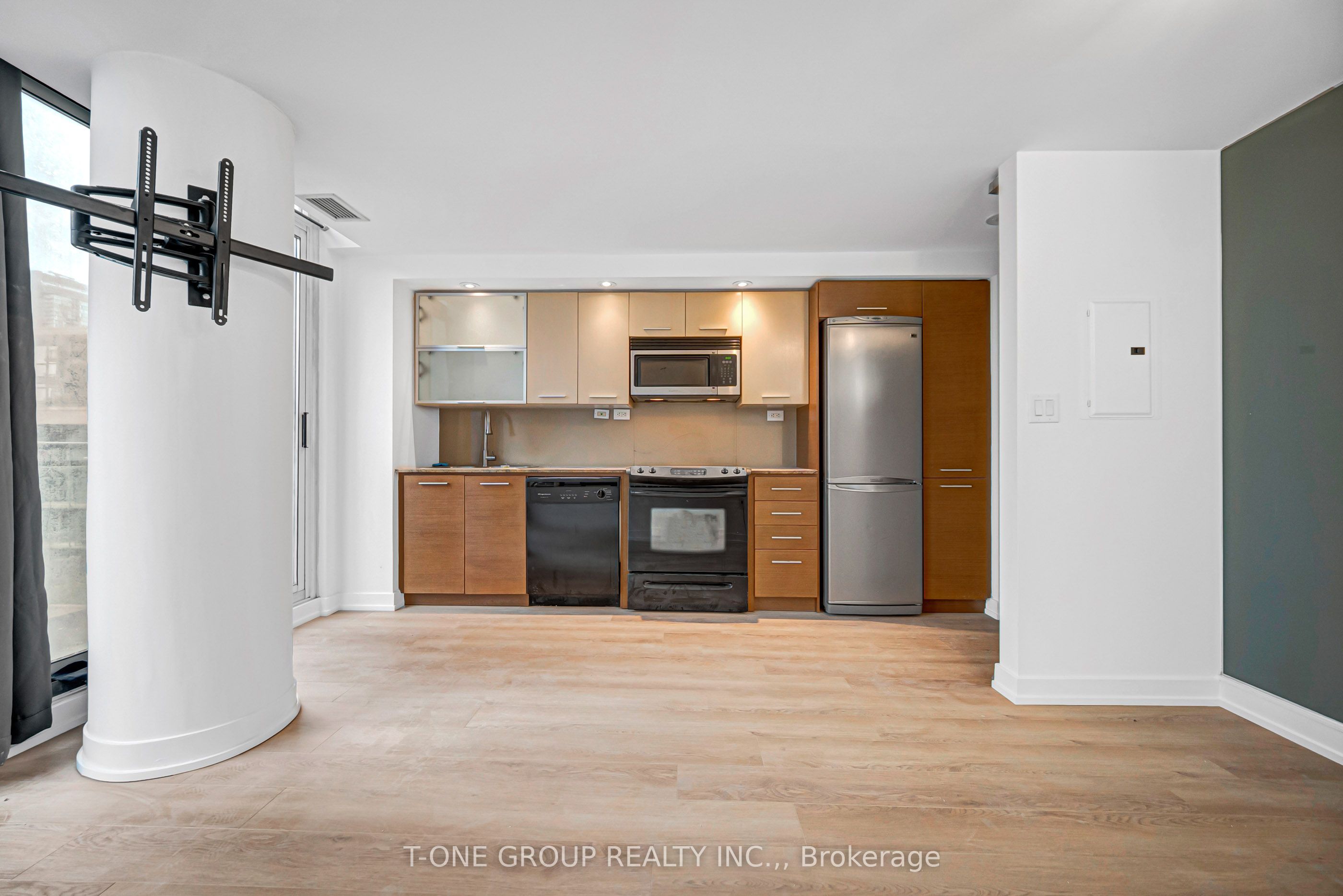 8 Telegram Mews 738 Property Photo 22