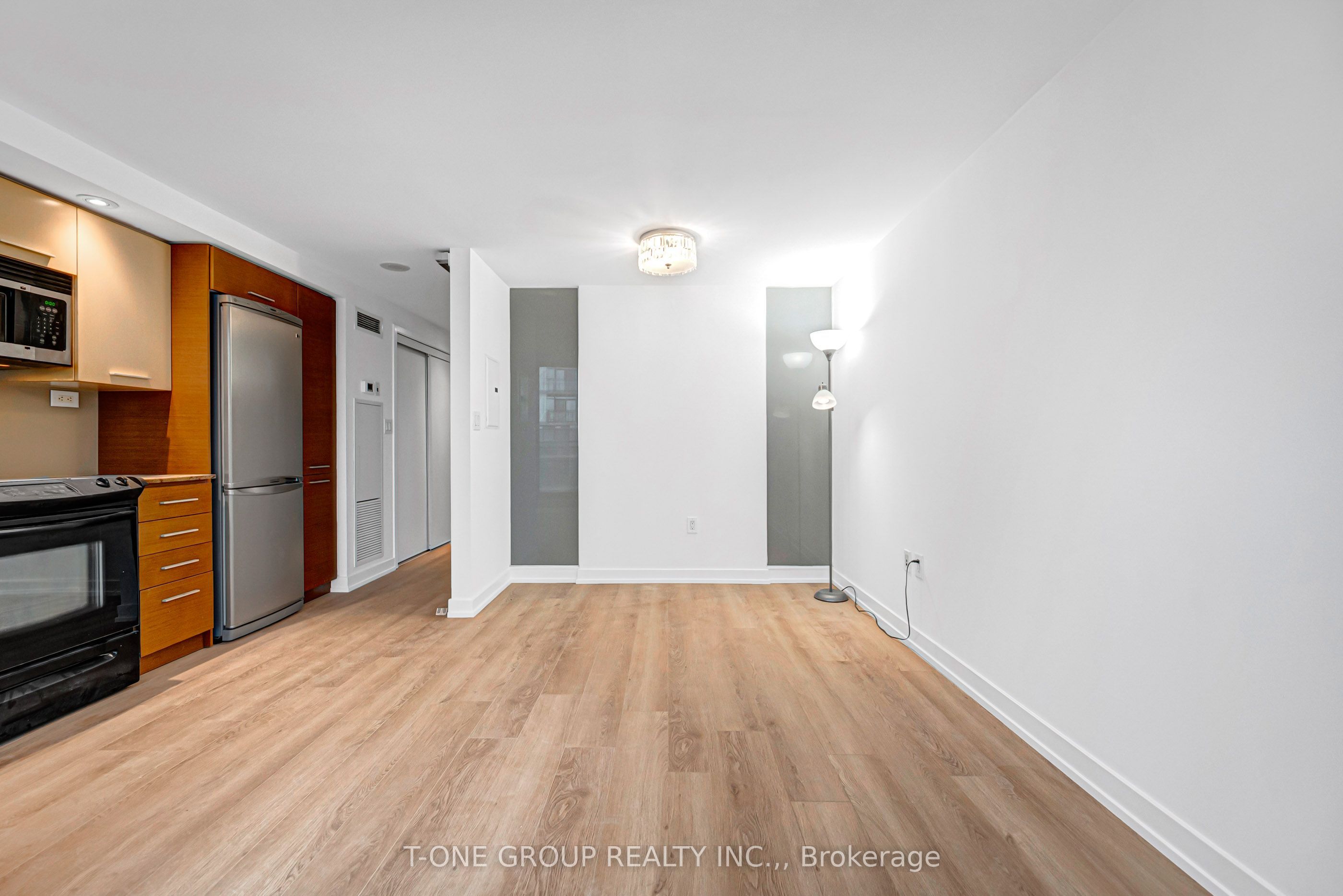 8 Telegram Mews 738 Property Photo 24