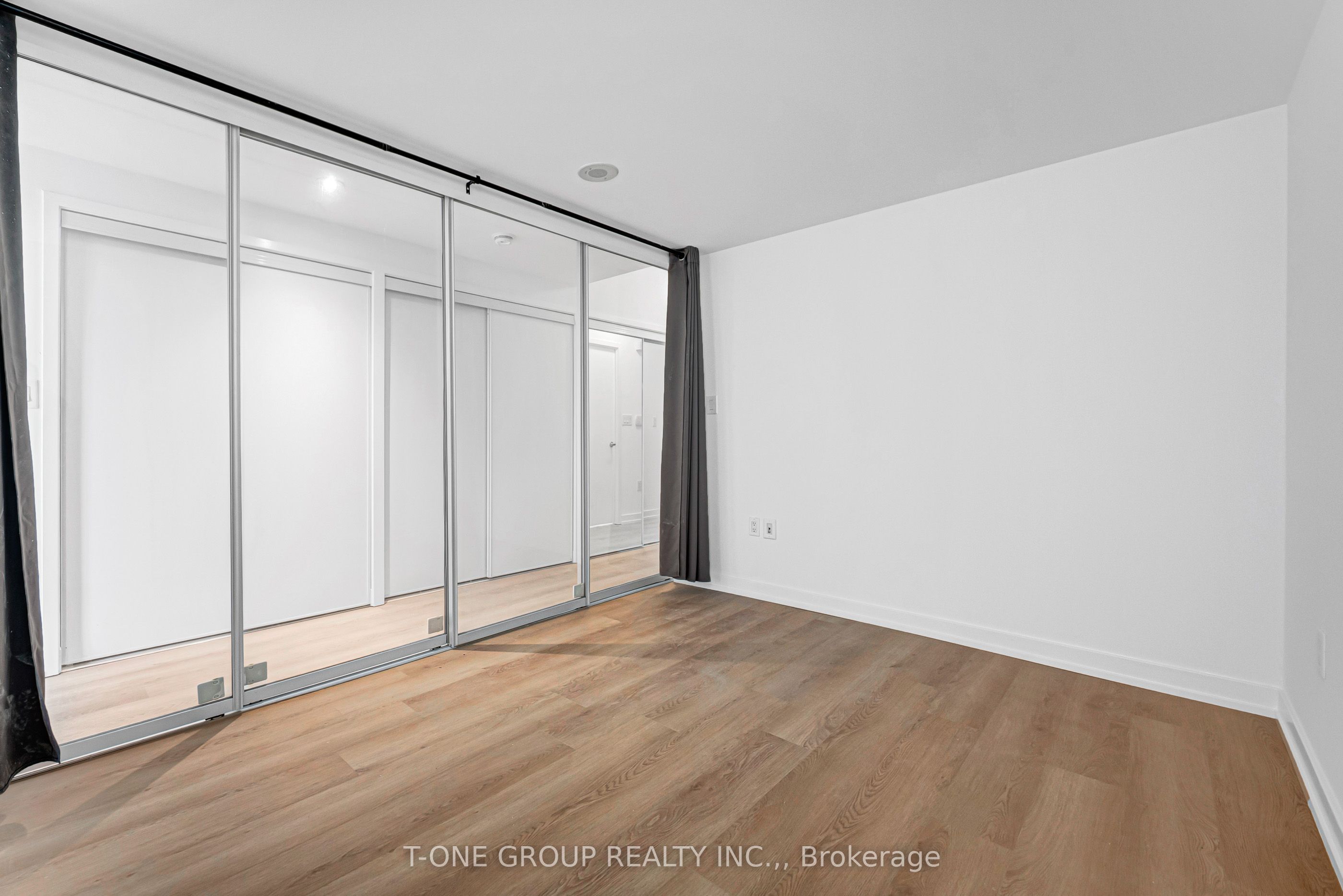 8 Telegram Mews 738 Property Photo 30