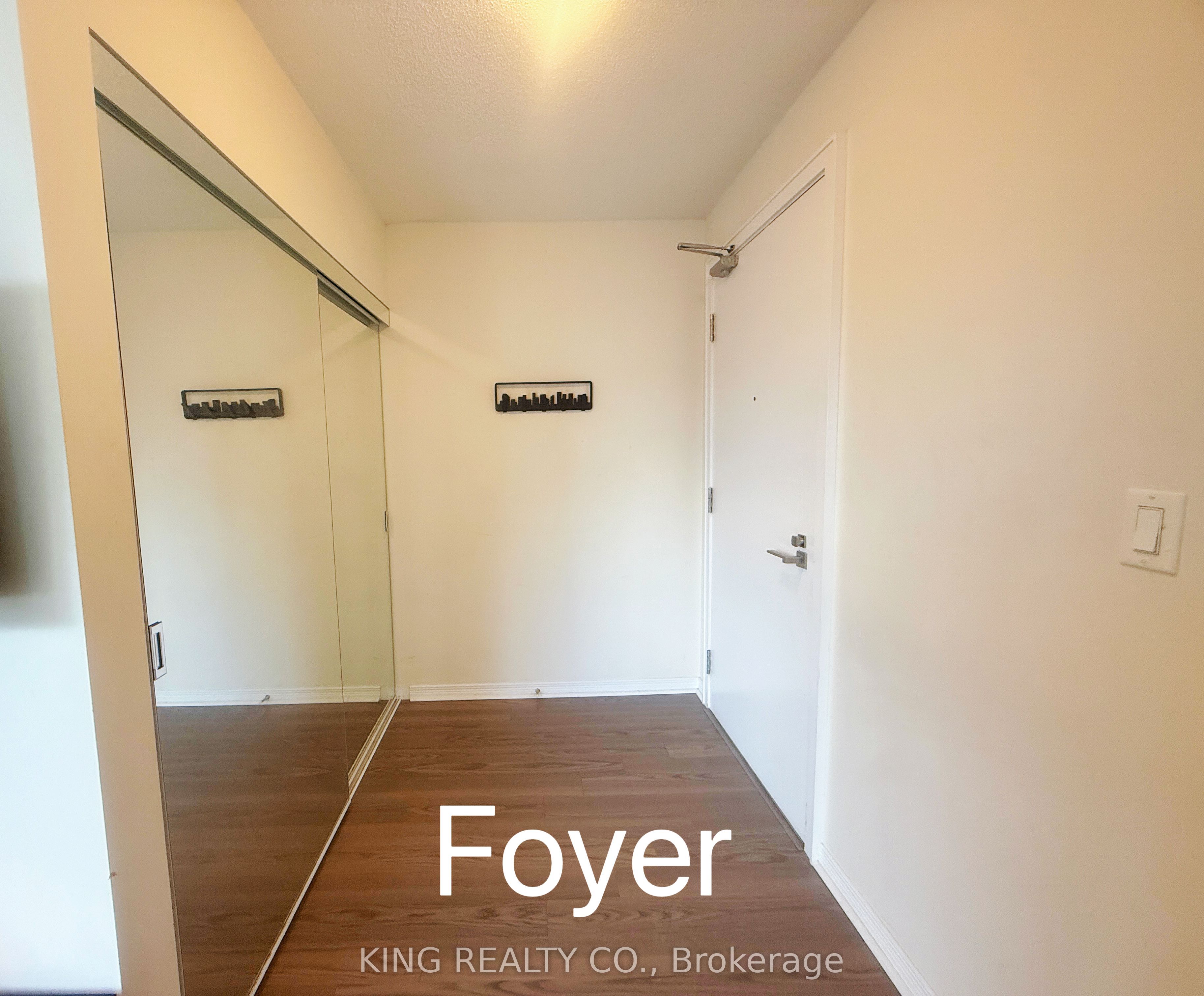 352 Front Street W 210 Property Photo 4