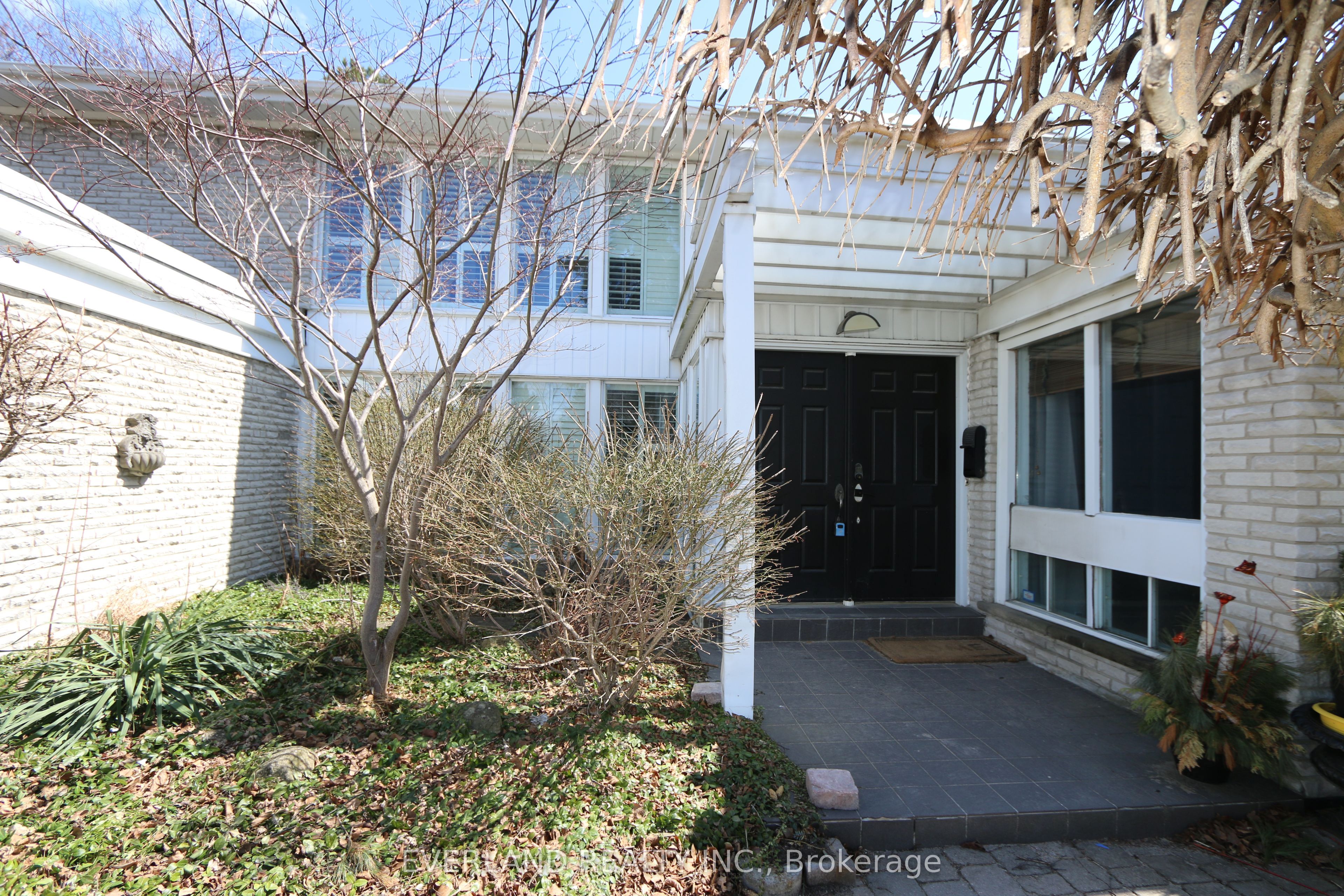 18 Silvergrove Road Property Photo 2