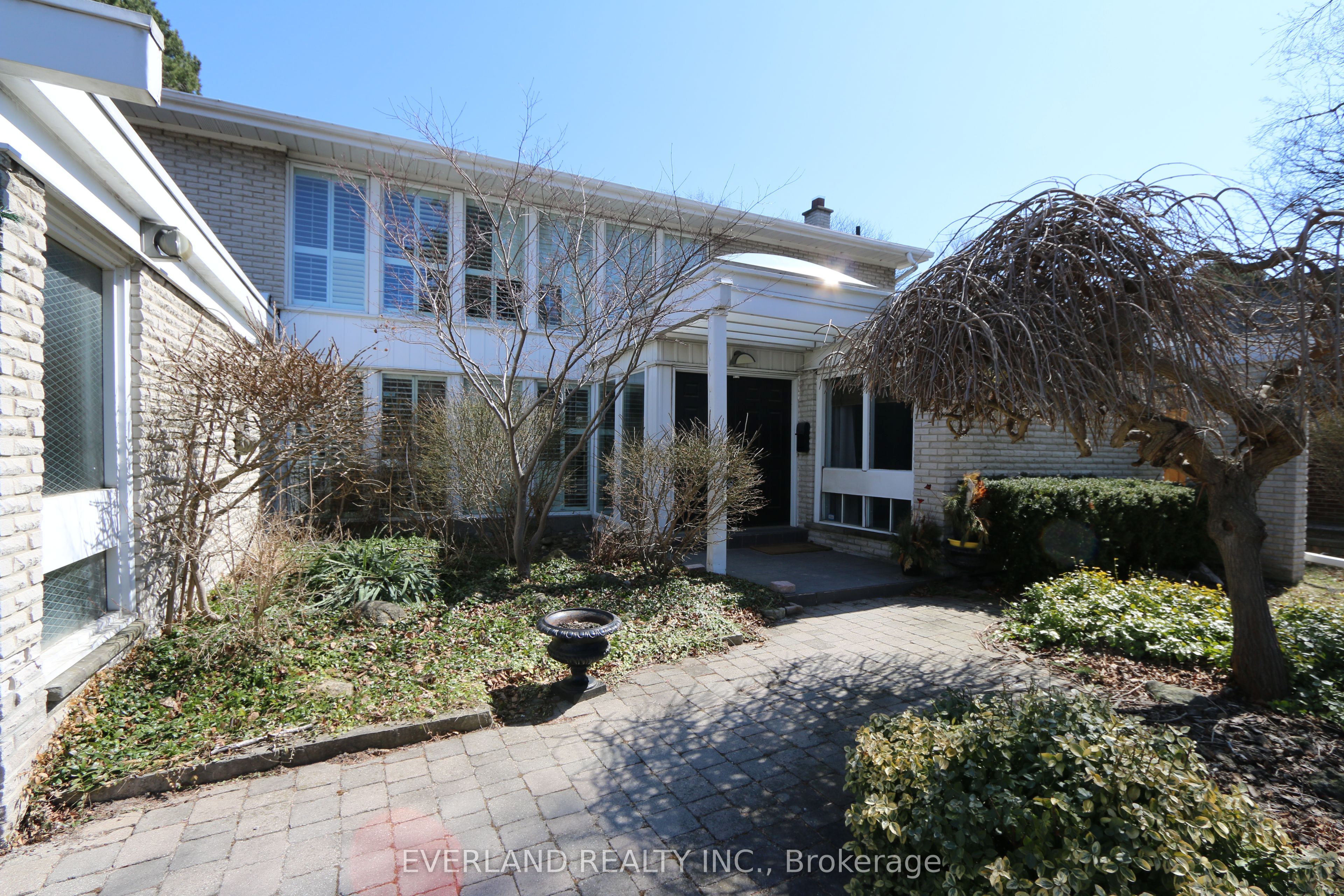 18 Silvergrove Road Property Photo 3