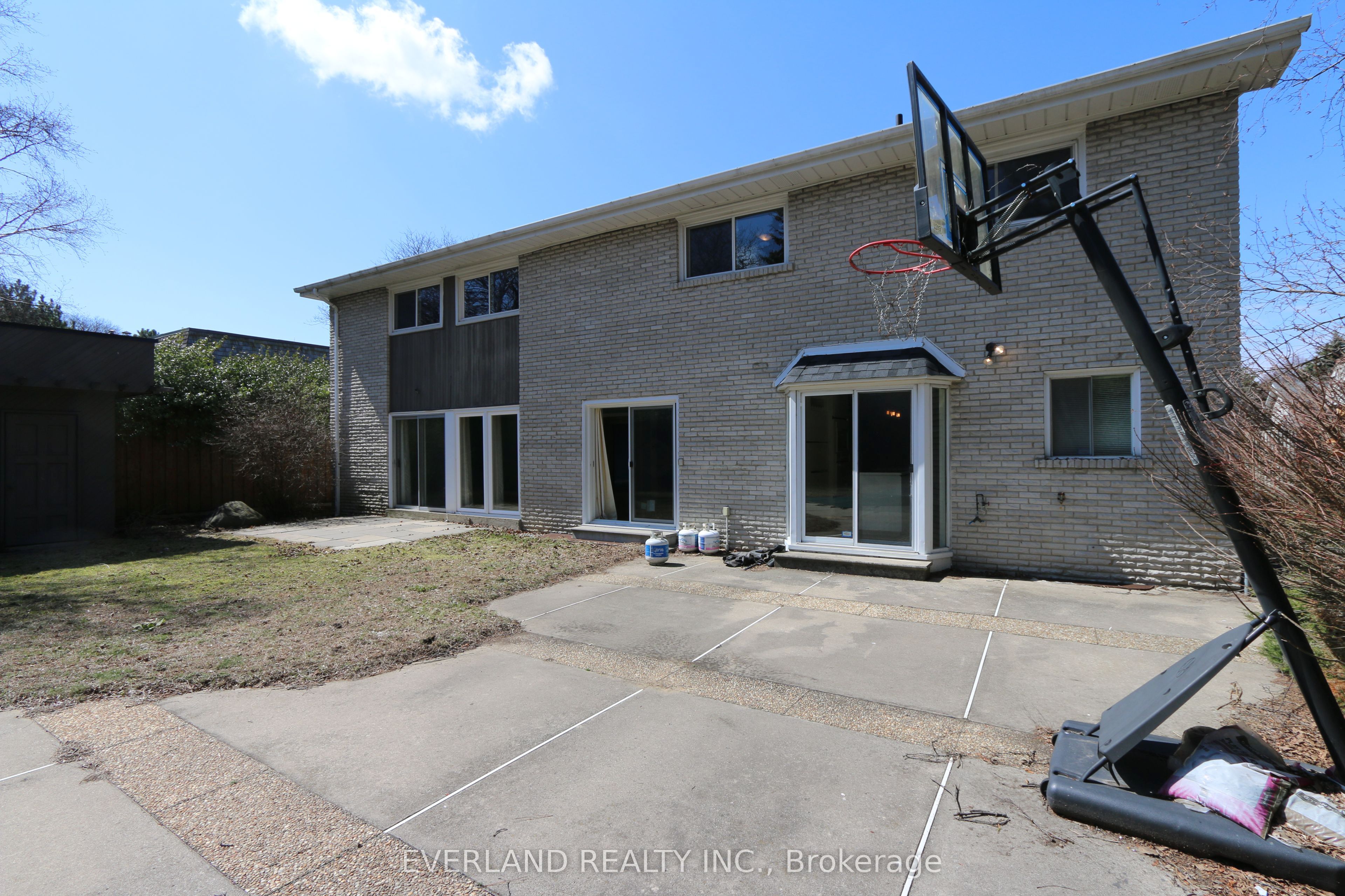 18 Silvergrove Road Property Photo 4