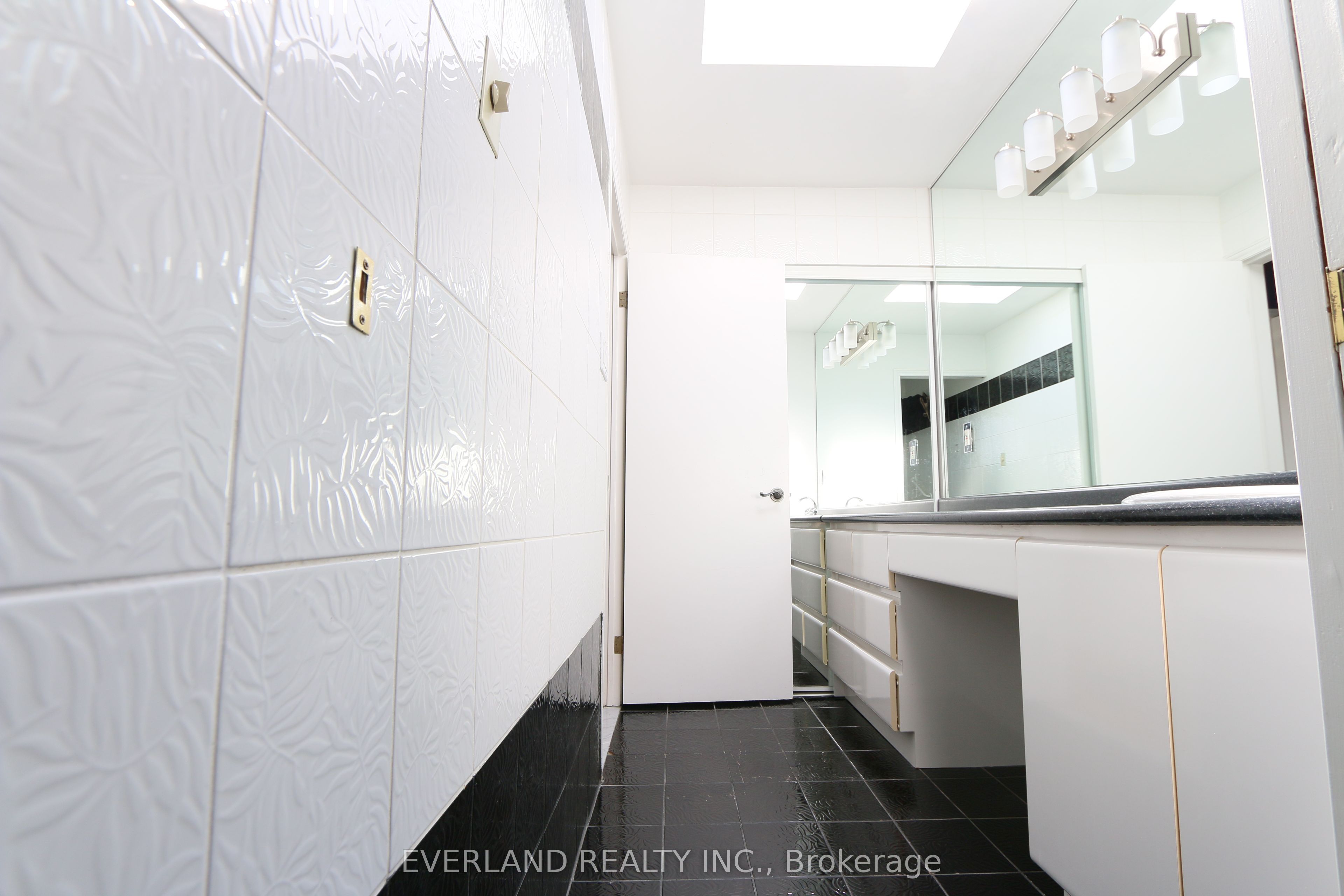 18 Silvergrove Road Property Photo 23
