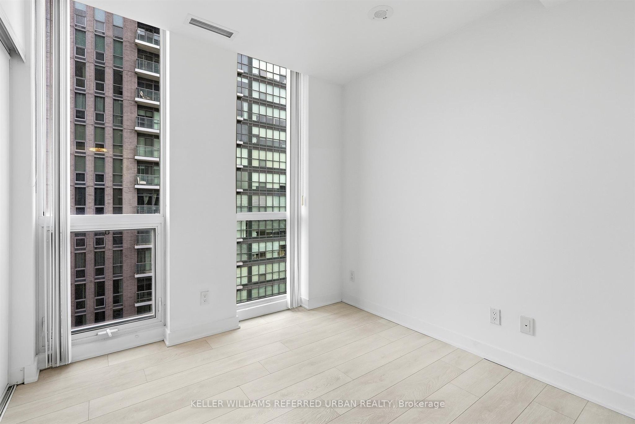 6 Sonic Way 2207 Property Photo 10