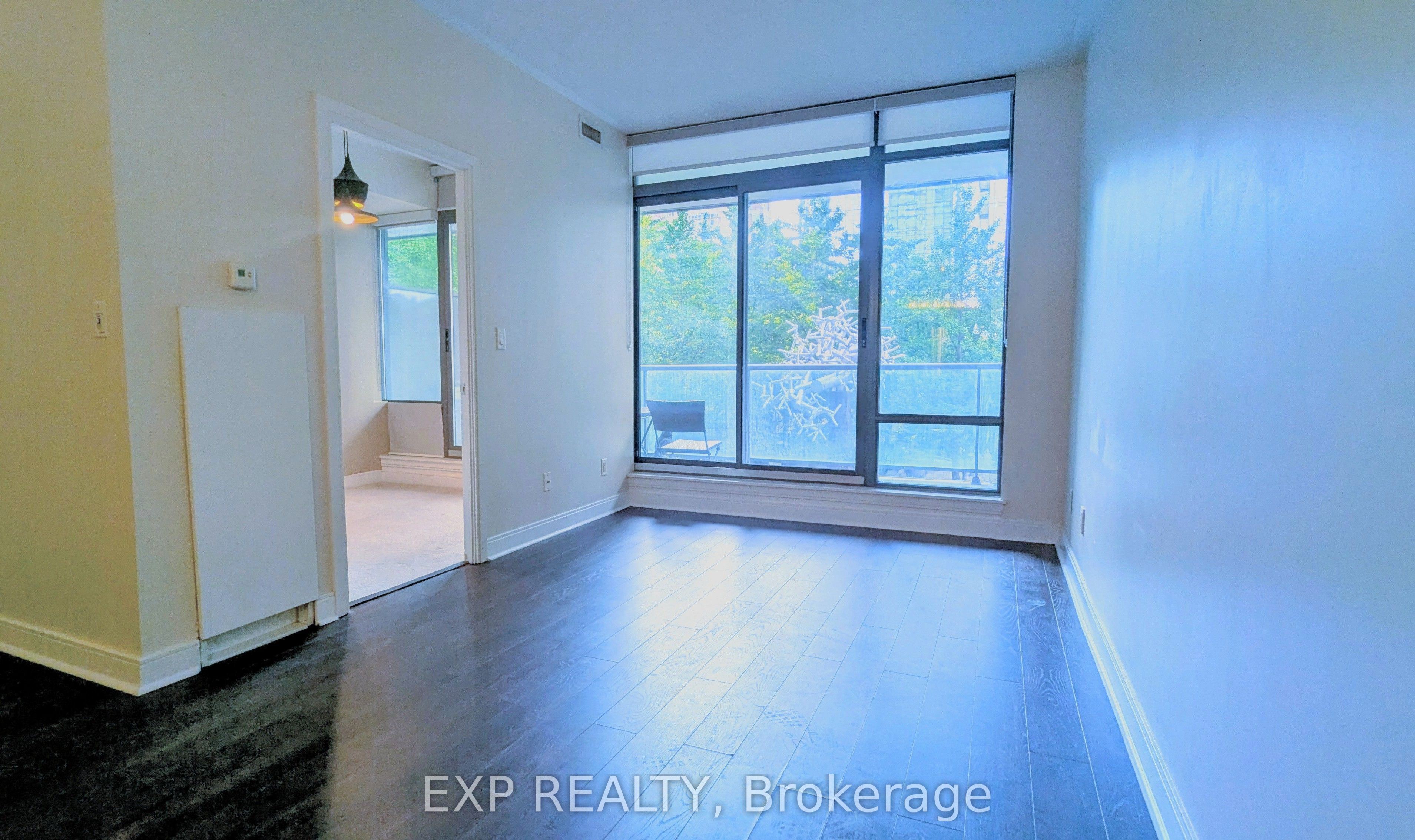 18 Yorkville Avenue 209 Property Photo 10