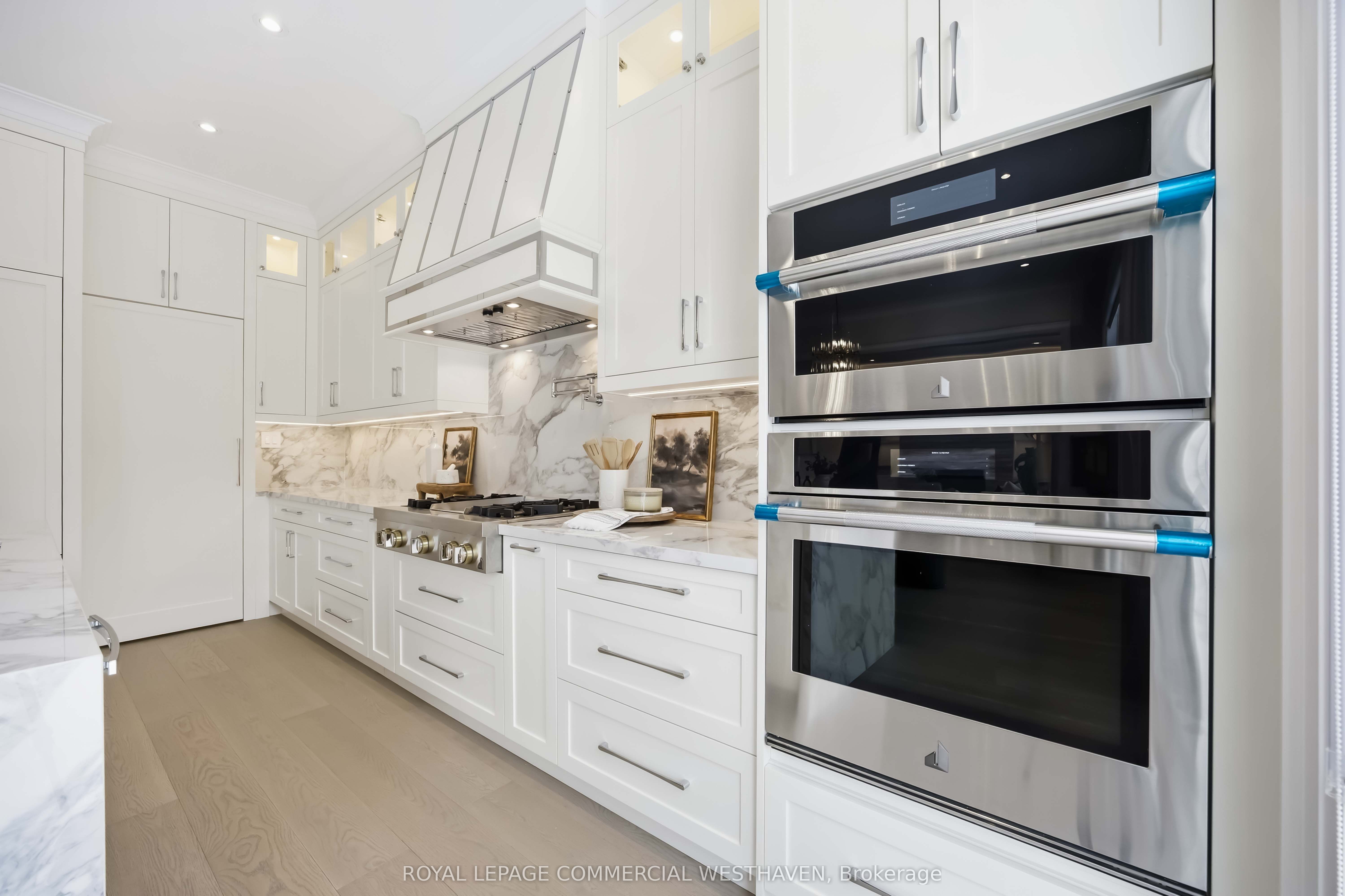98 Charleswood Drive Property Photo 8