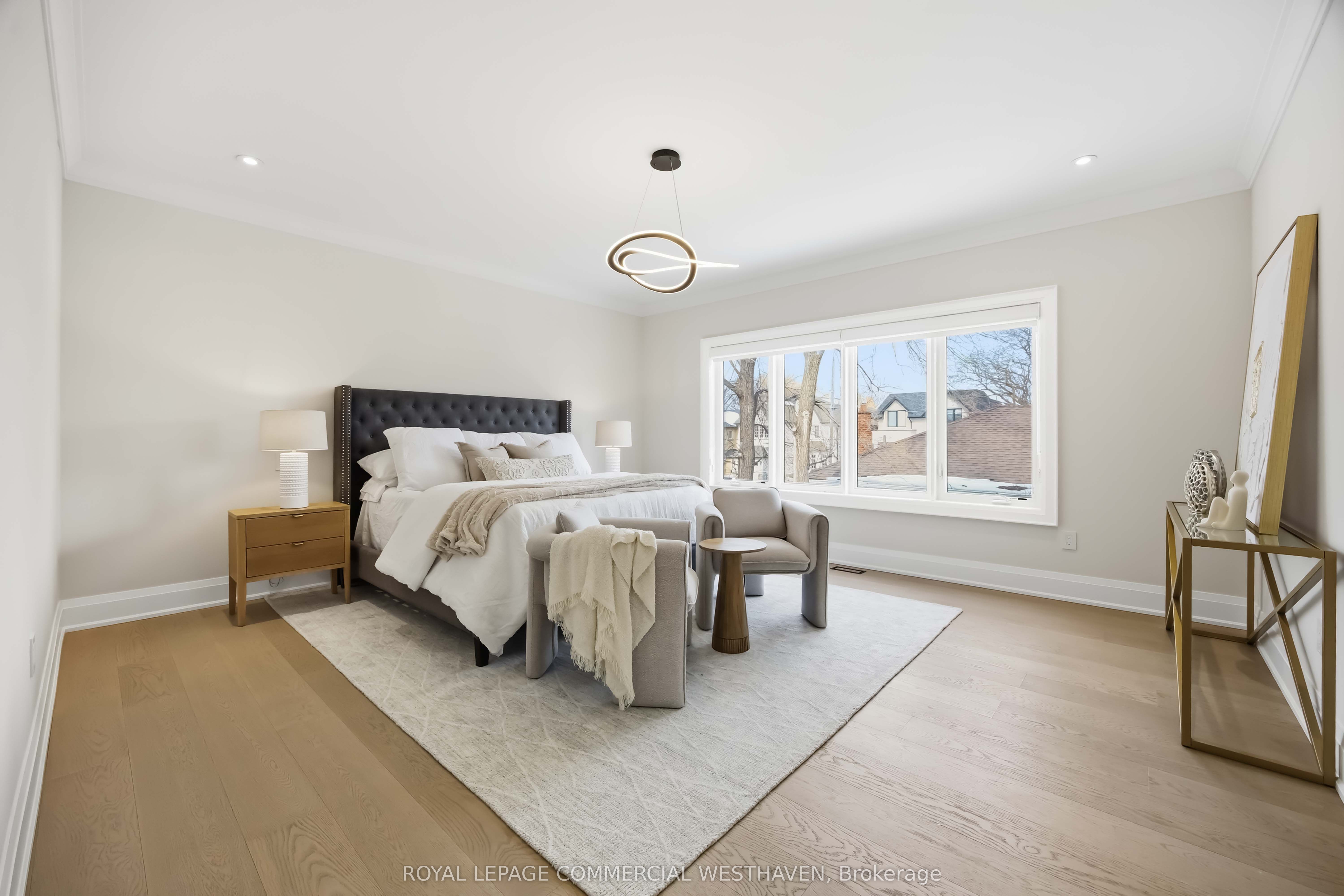 98 Charleswood Drive Property Photo 10