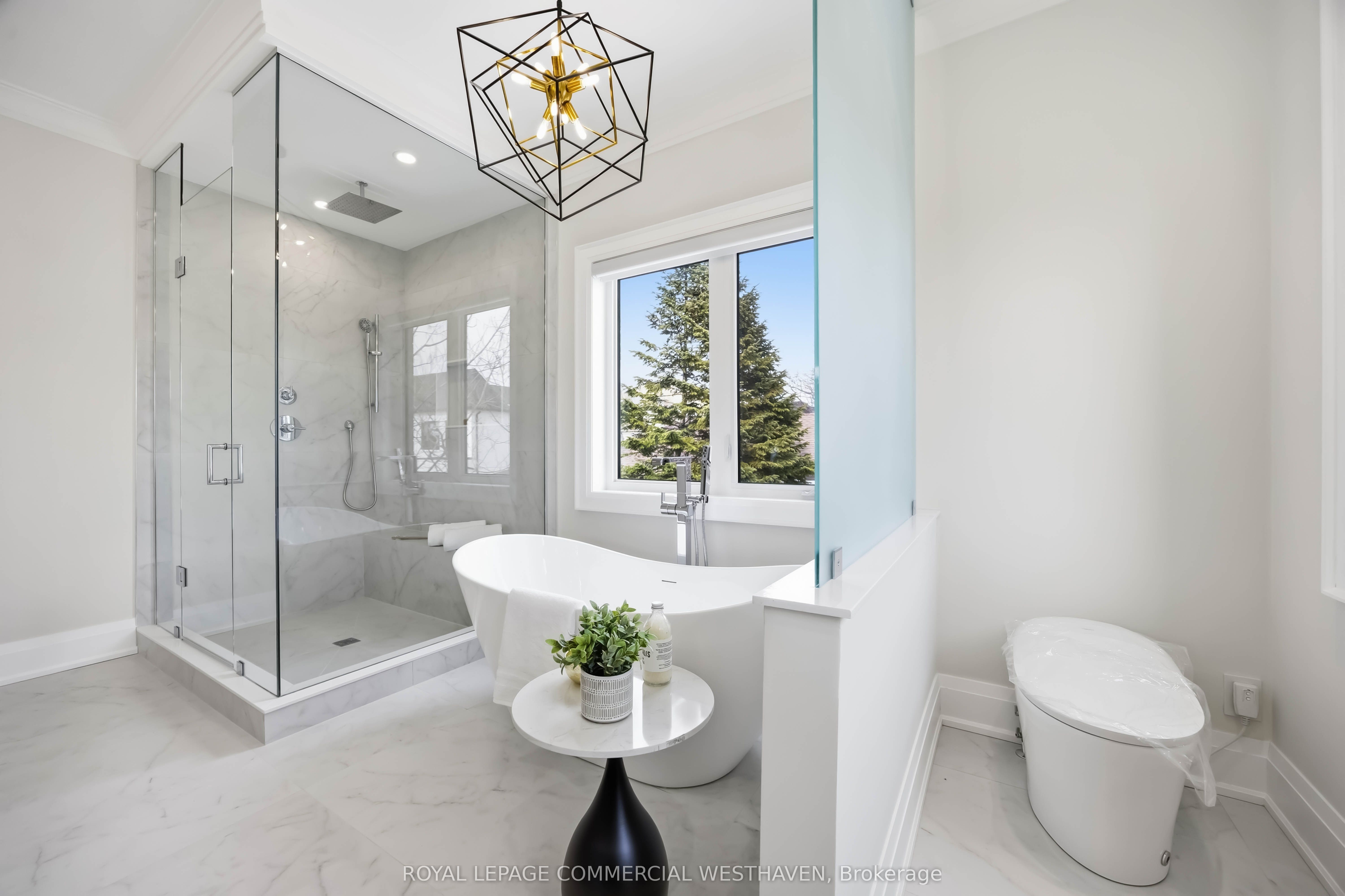 98 Charleswood Drive Property Photo 12