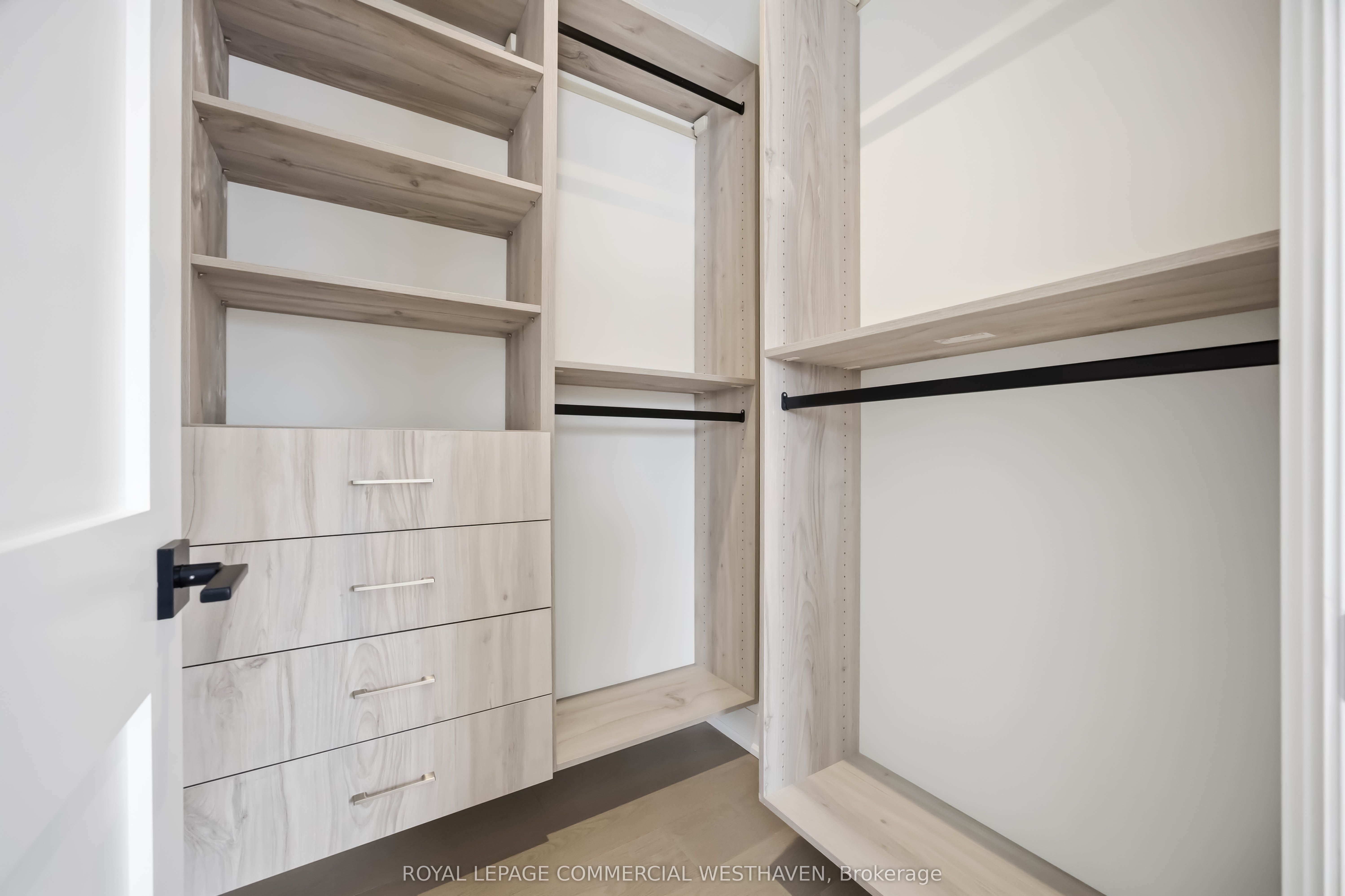 98 Charleswood Drive Property Photo 14