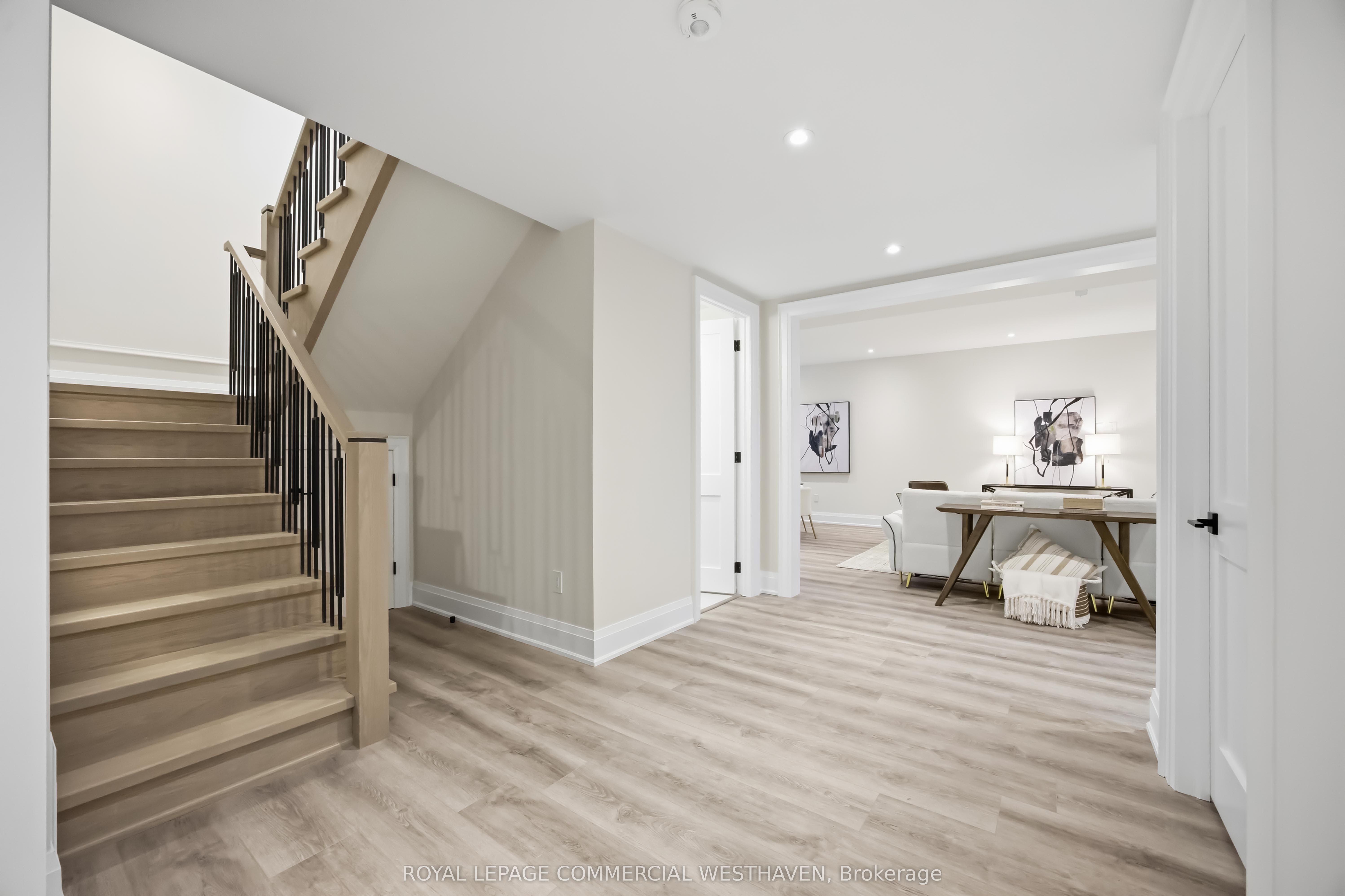 98 Charleswood Drive Property Photo 21