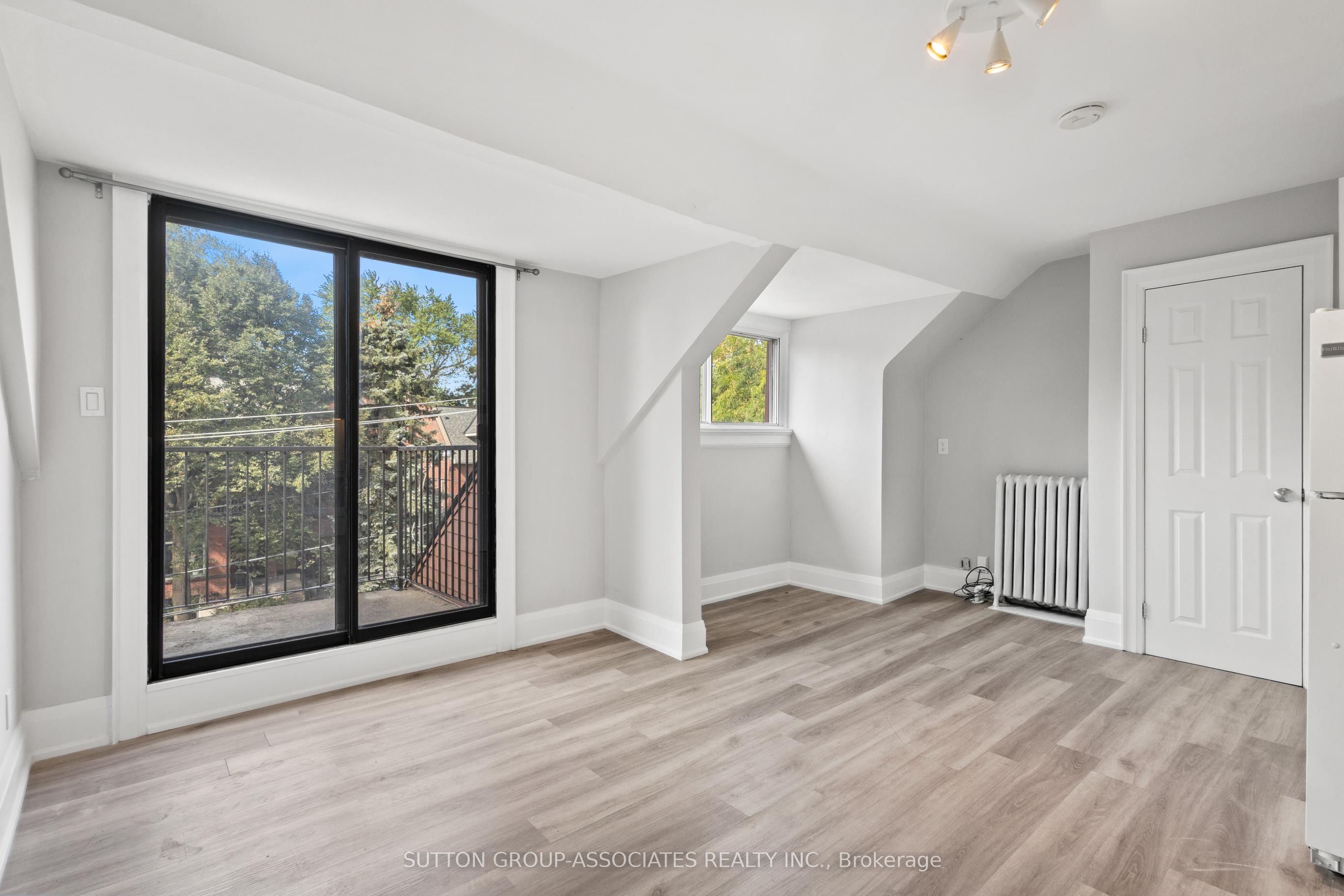 415 Brunswick Avenue Property Photo 8