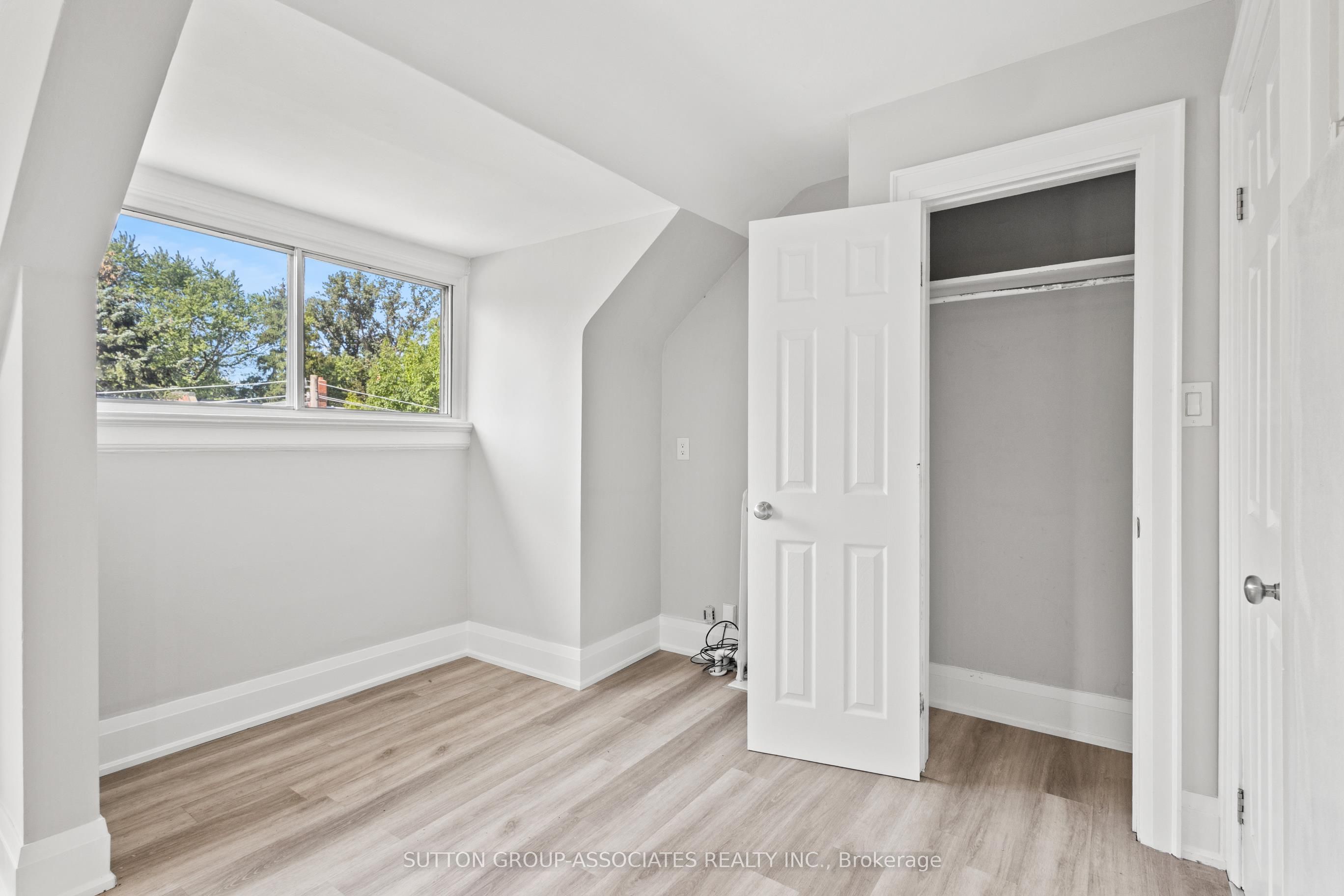 415 Brunswick Avenue Property Photo 9