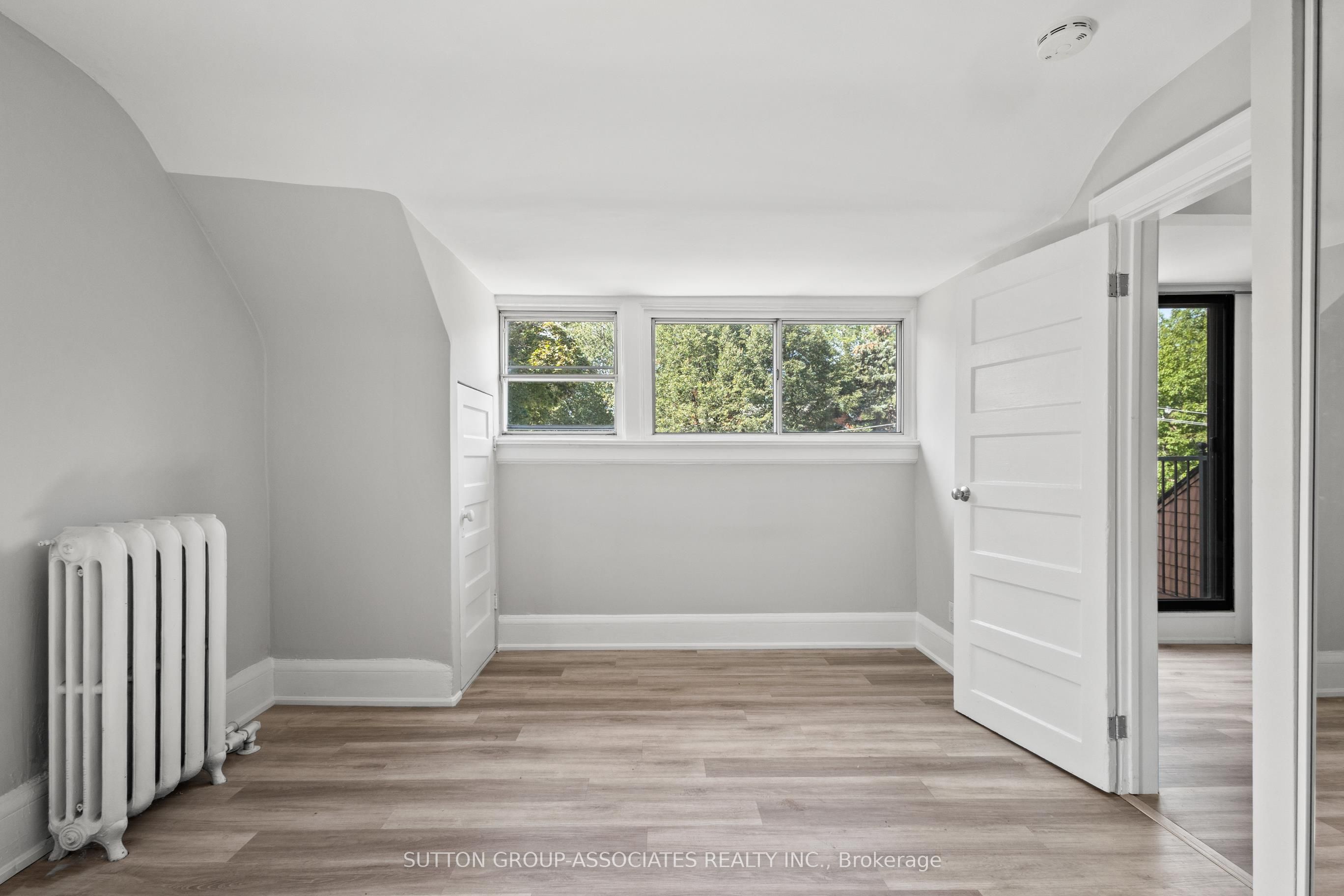 415 Brunswick Avenue Property Photo 11