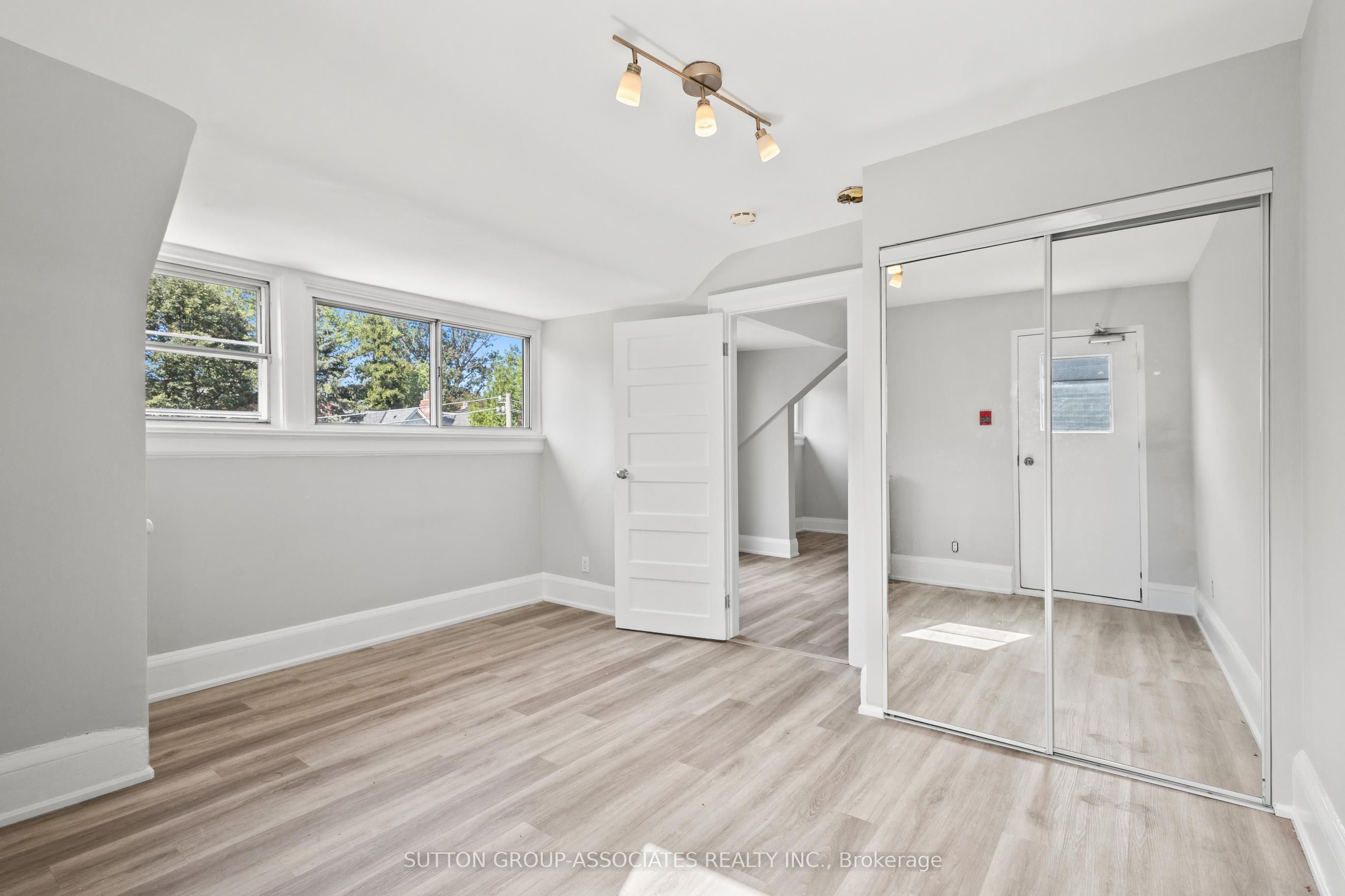415 Brunswick Avenue Property Photo 12