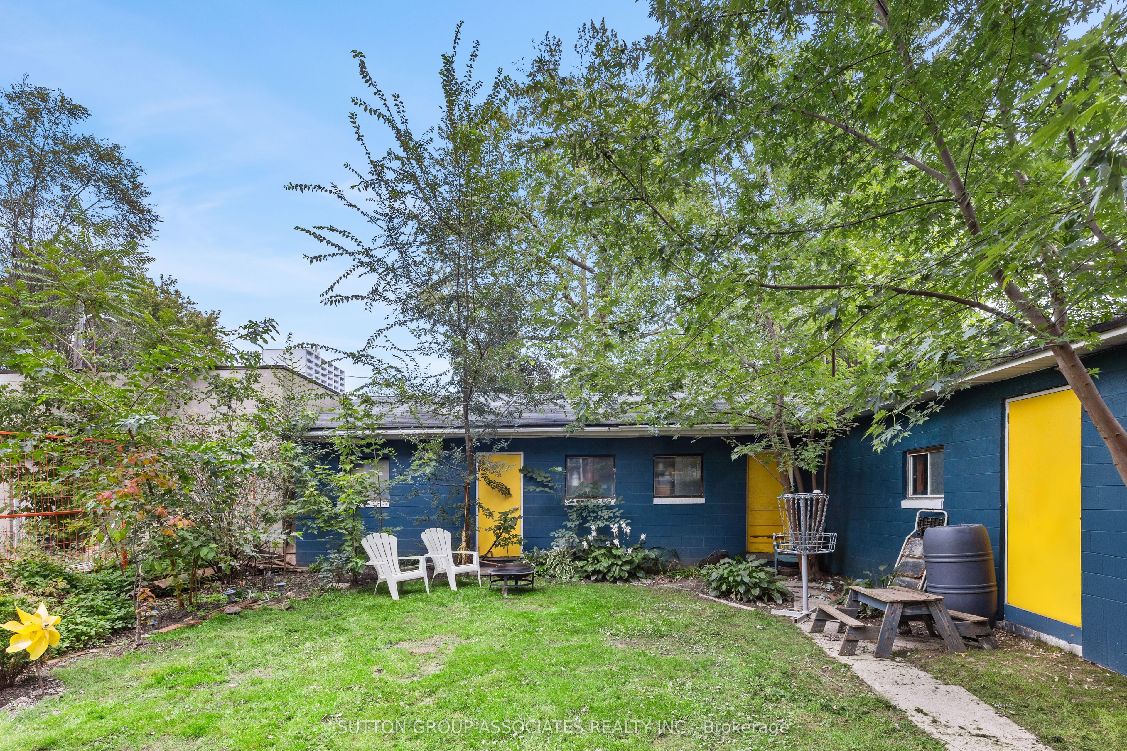 415 Brunswick Avenue Property Photo 17