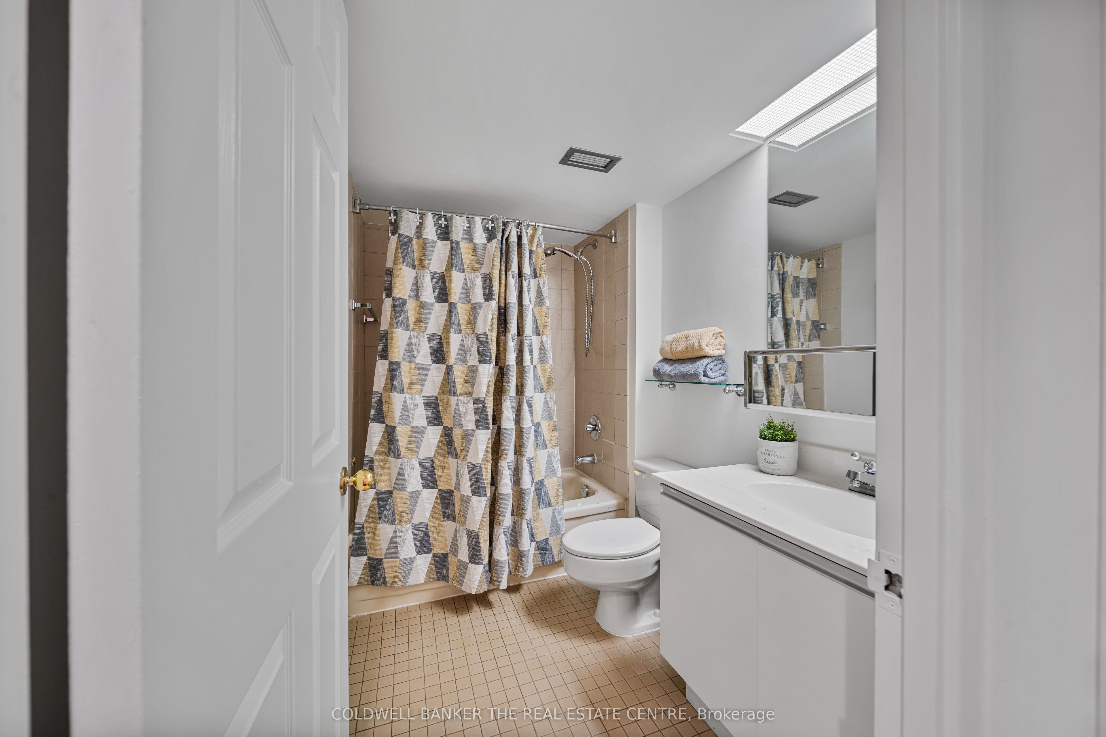 701 King Street W 1007 Property Photo 32