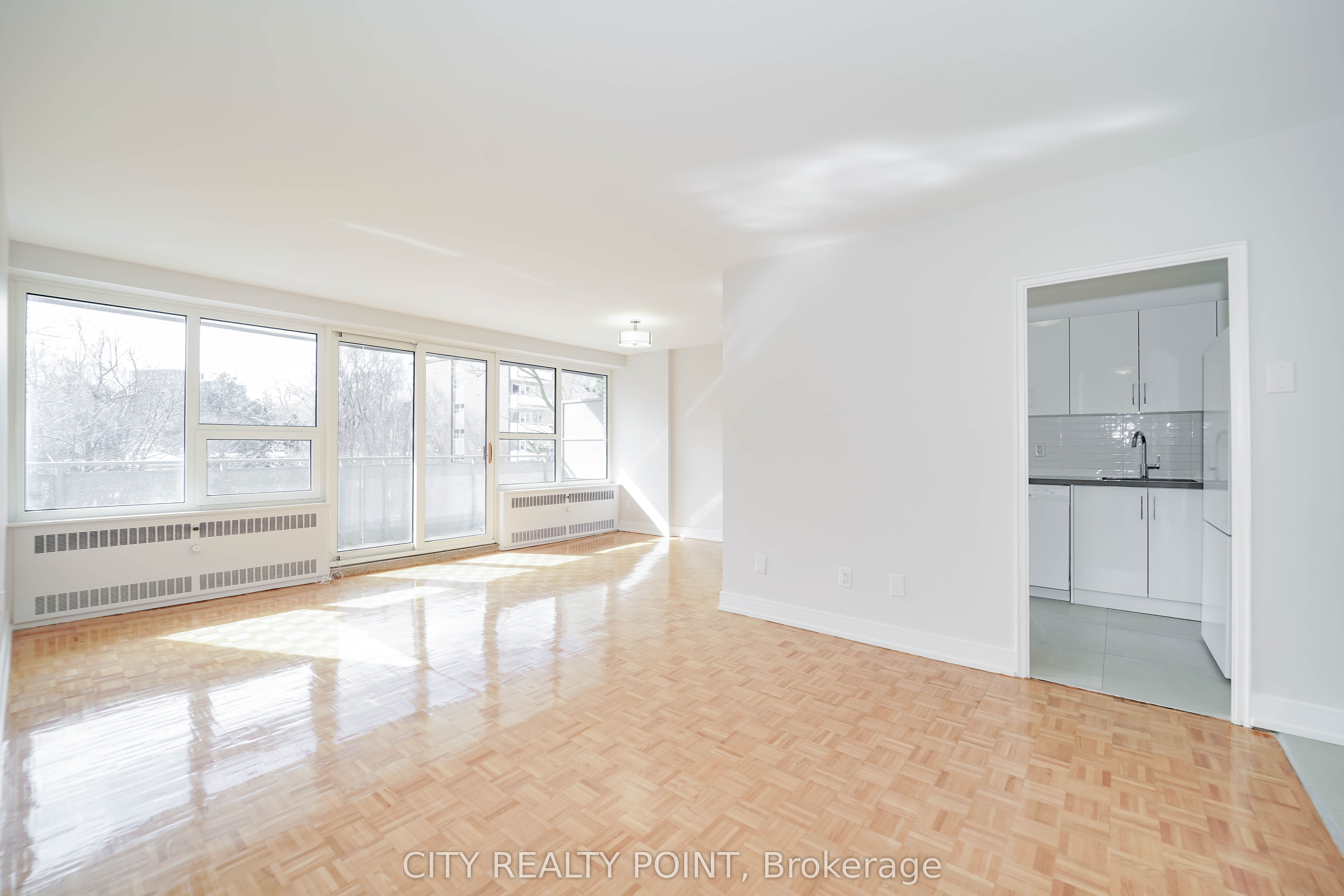 10 Shallmar Boulevard 907 Property Photo 4