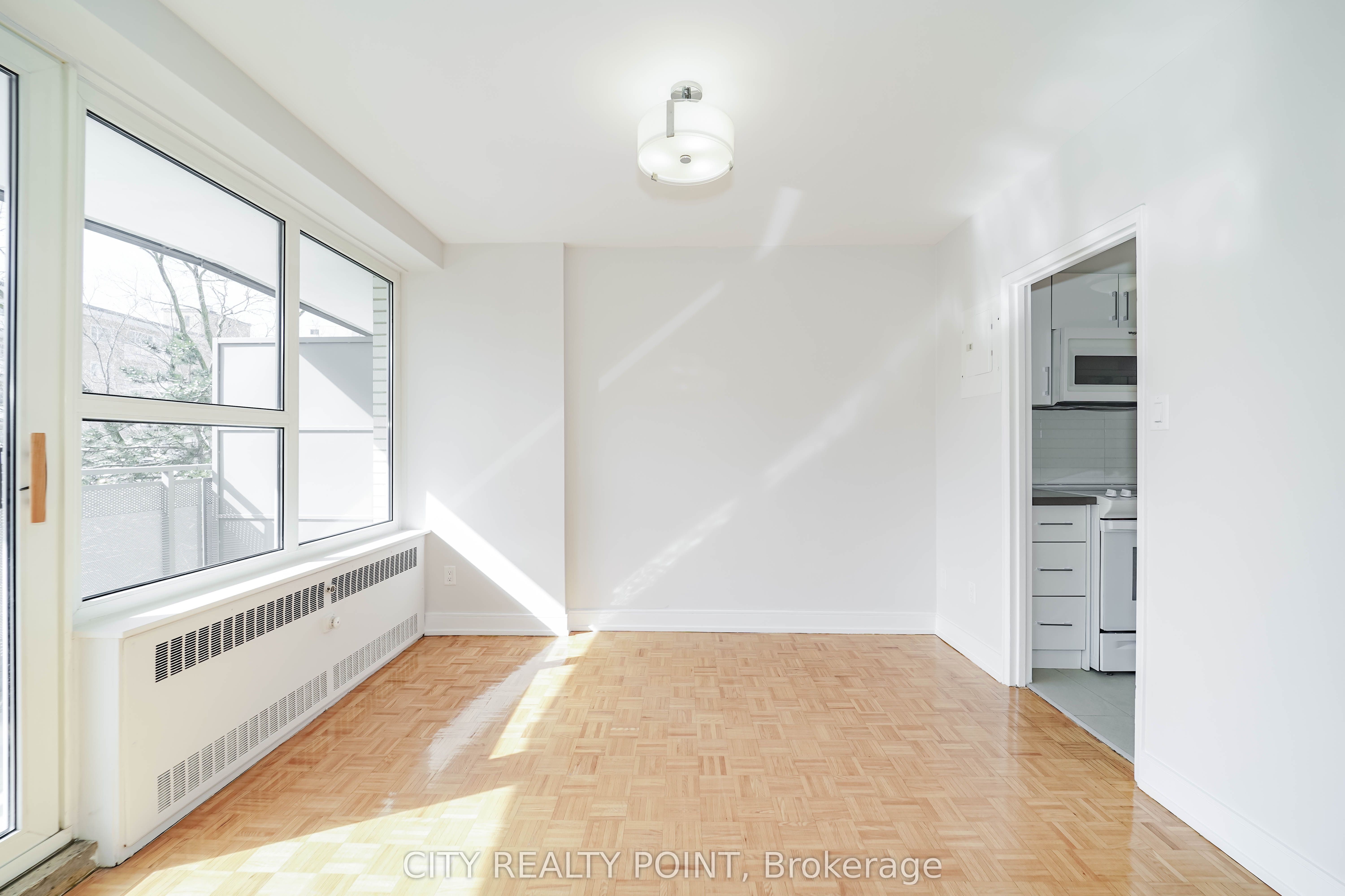10 Shallmar Boulevard 907 Property Photo 6