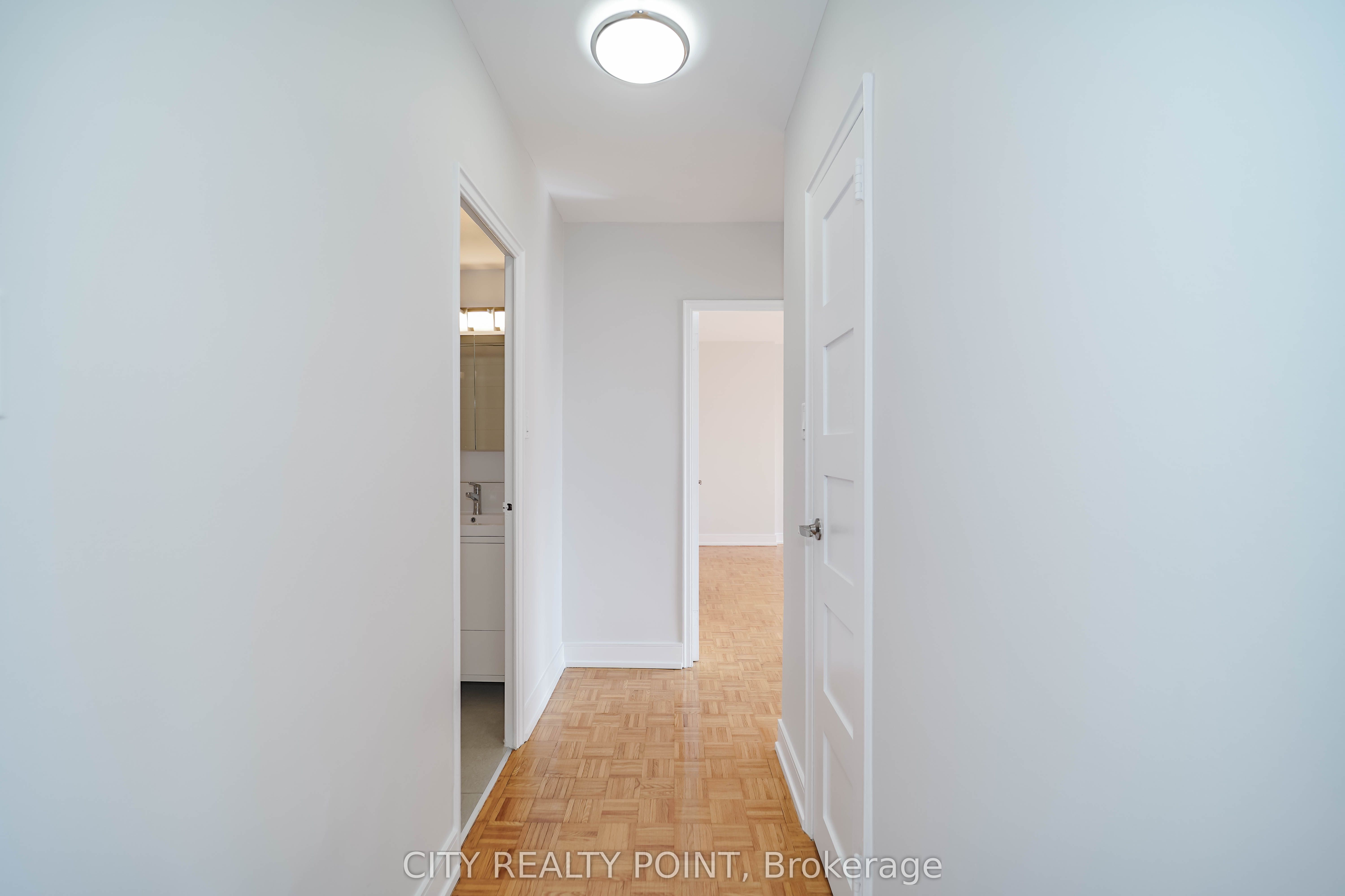 10 Shallmar Boulevard 907 Property Photo 9