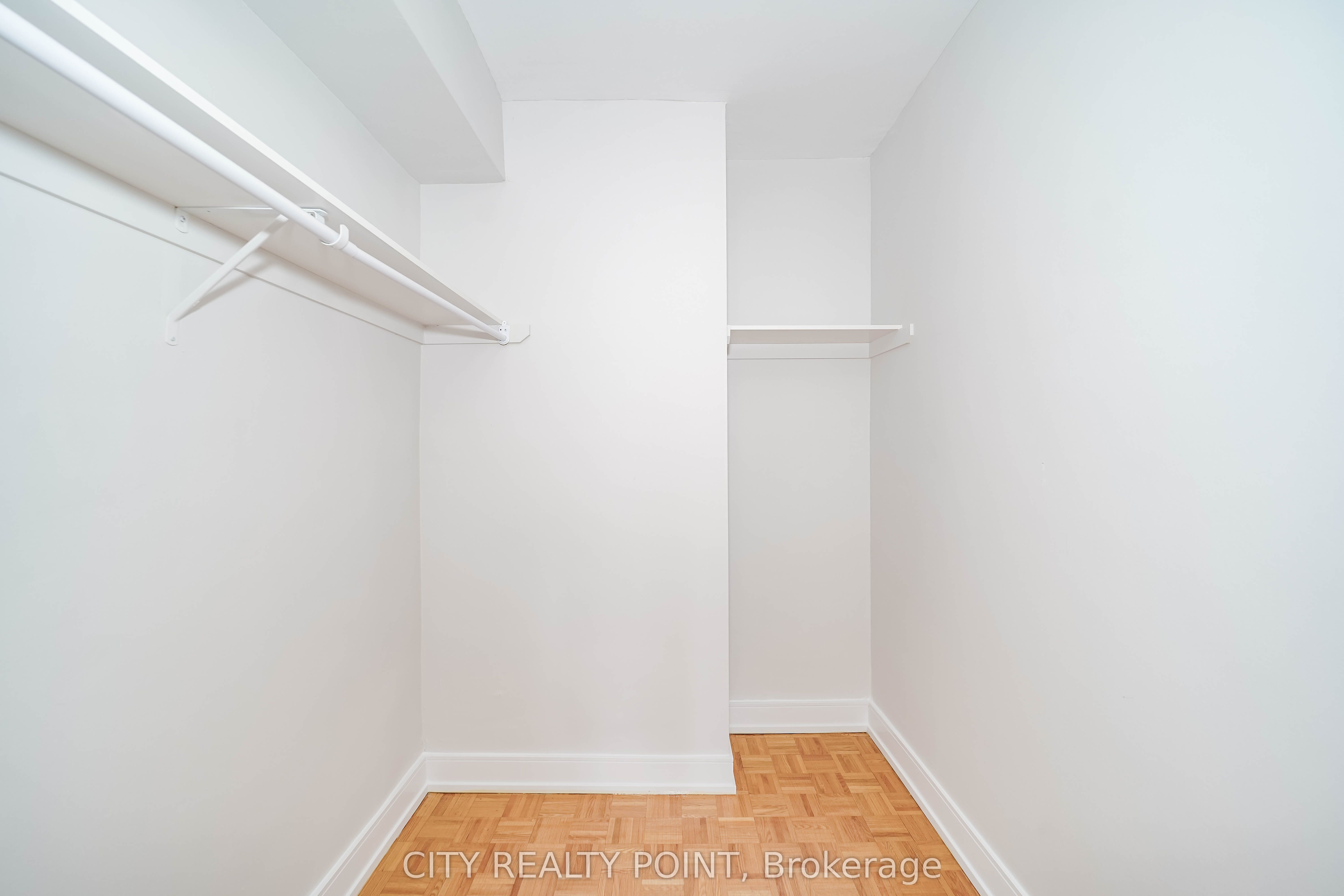 10 Shallmar Boulevard 907 Property Photo 18