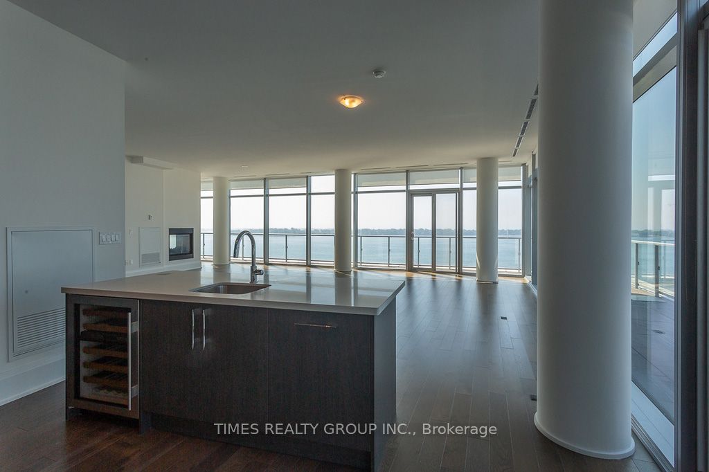 39 Queens Quay E. Street E Ph1203 Property Photo 7