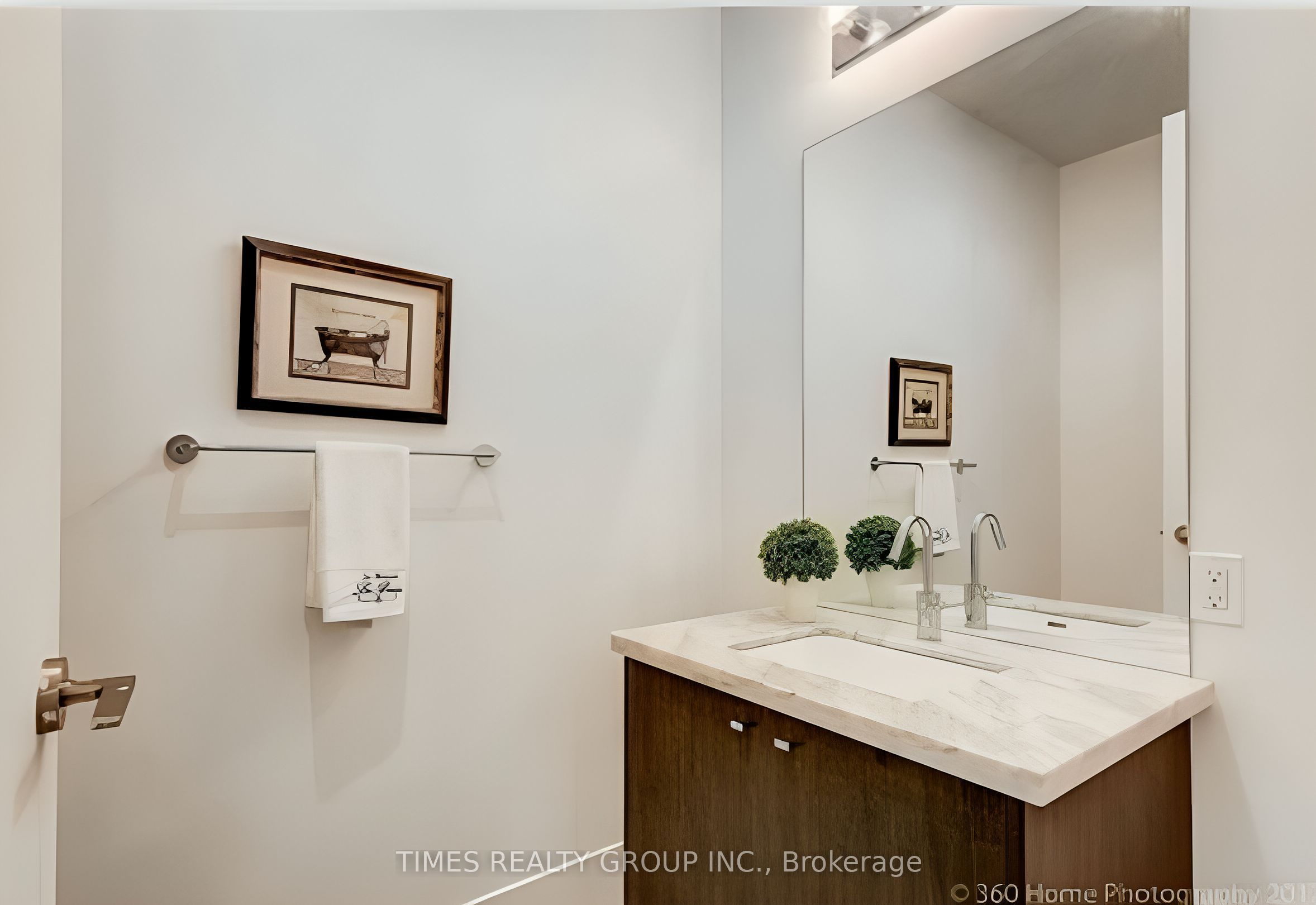39 Queens Quay E. Street E Ph1302 Property Photo 15