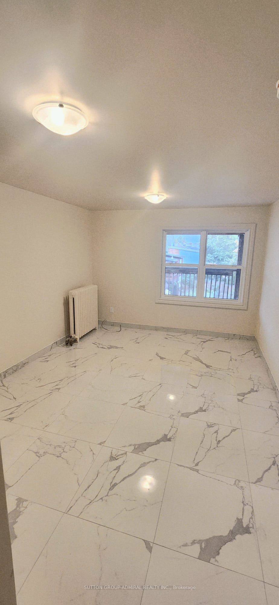 1030 St Clair Avenue 2b-3rd Floor Property Photo 4