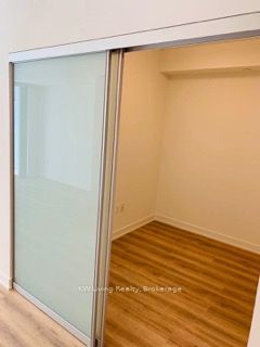 15 Queens Quay E 609 Property Photo 6