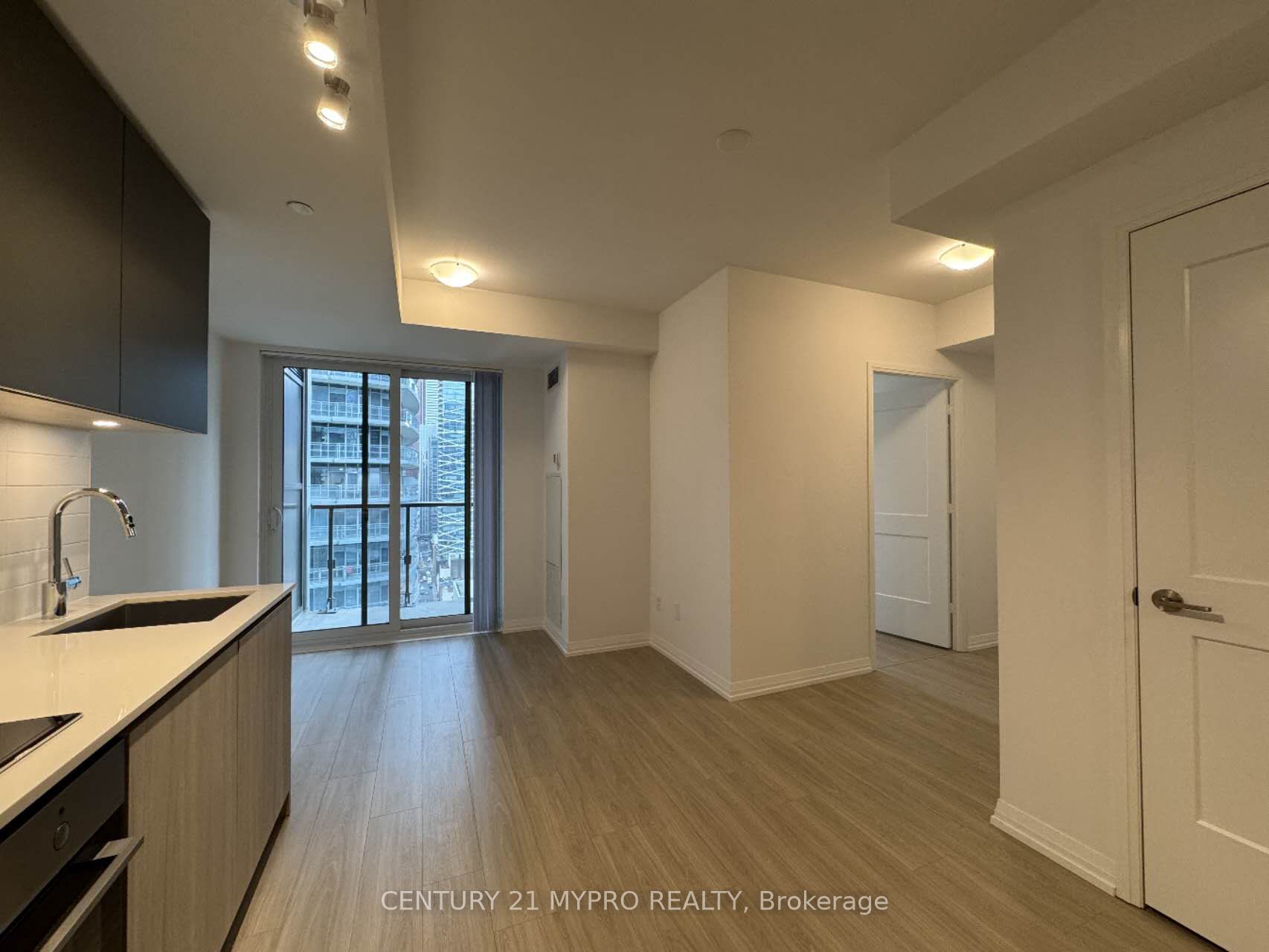 8 Widmer Street 2509 Property Photo 11