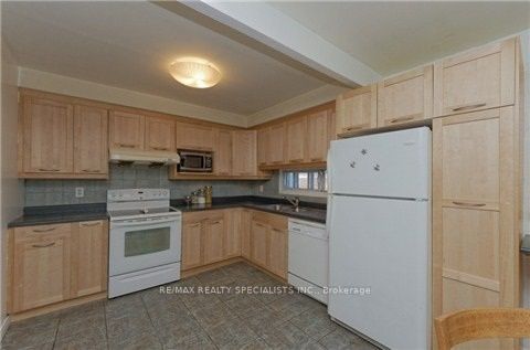 290 Mcnicoll Avenue Upper Property Photo 5